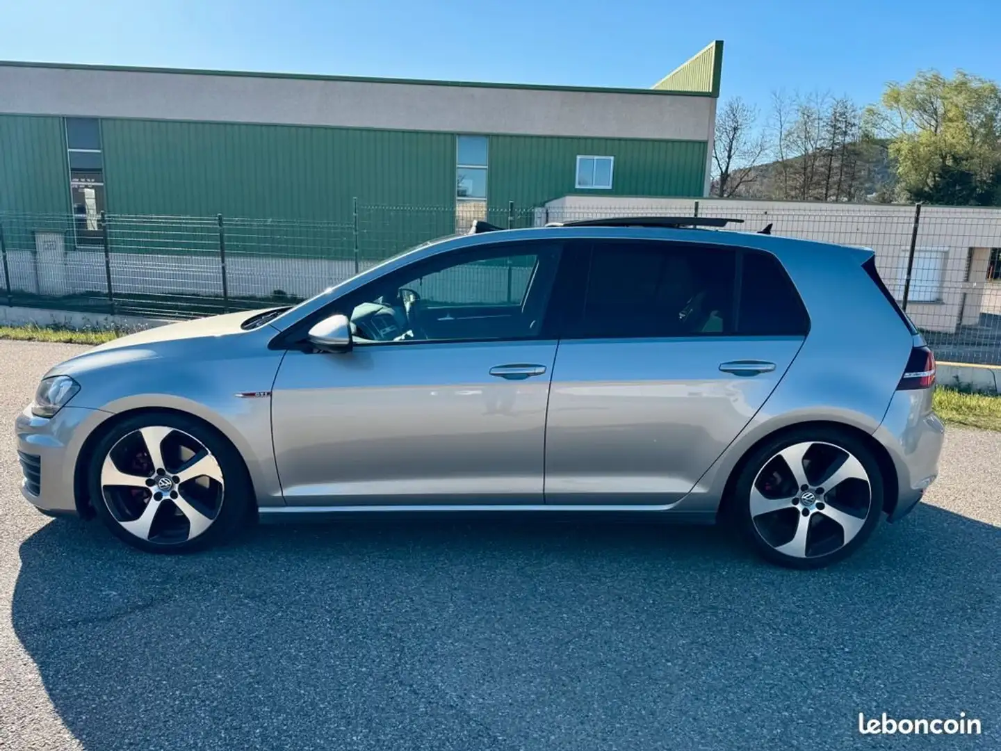 Volkswagen Golf GTI Golf 2.0 TSI 220 BlueMotion Technology DSG6 GTI Grijs - 2