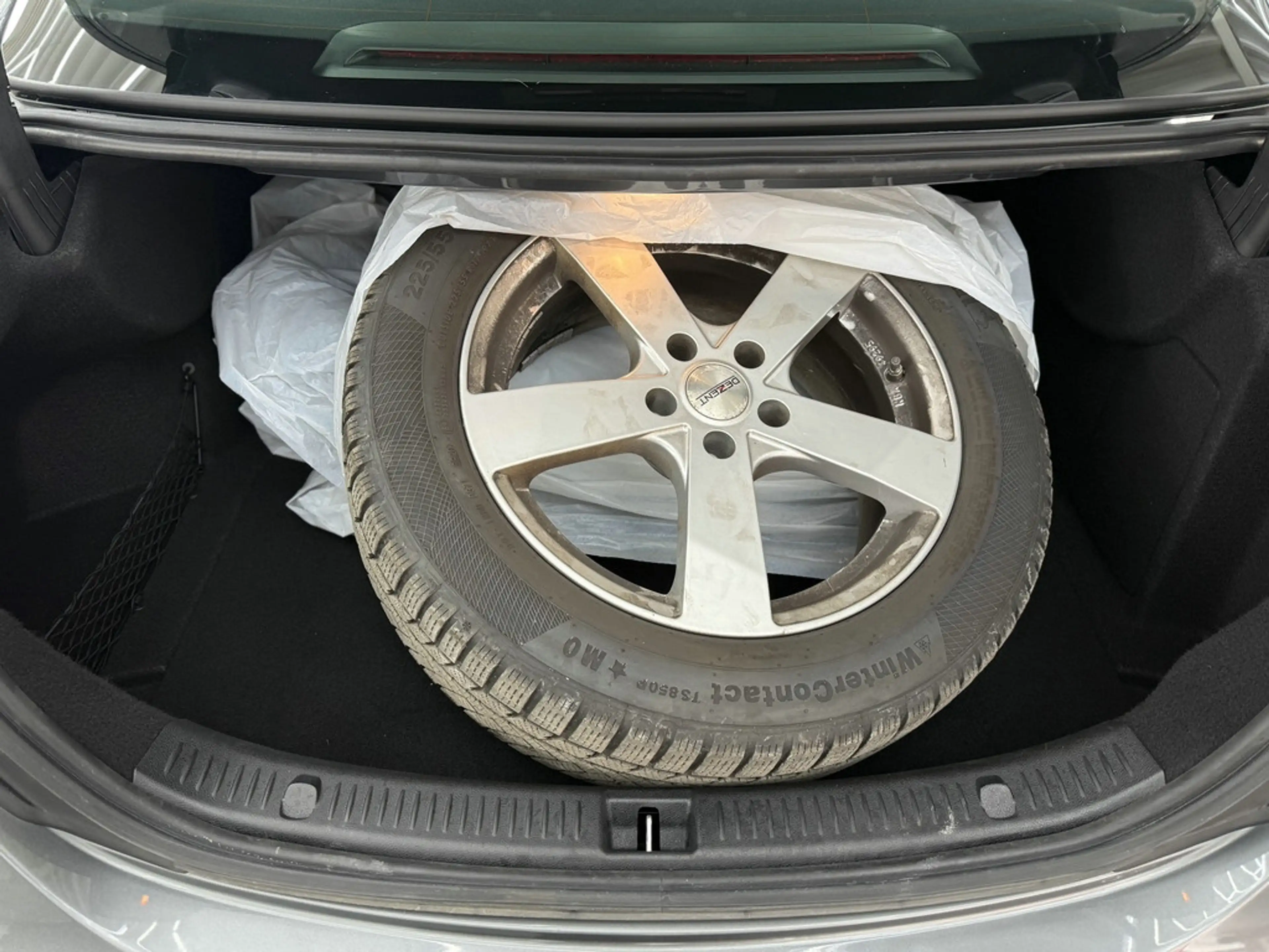 Mercedes-Benz E 250 CGI Avantgarde, LED, Leder, ACC, Kamera — photo 11