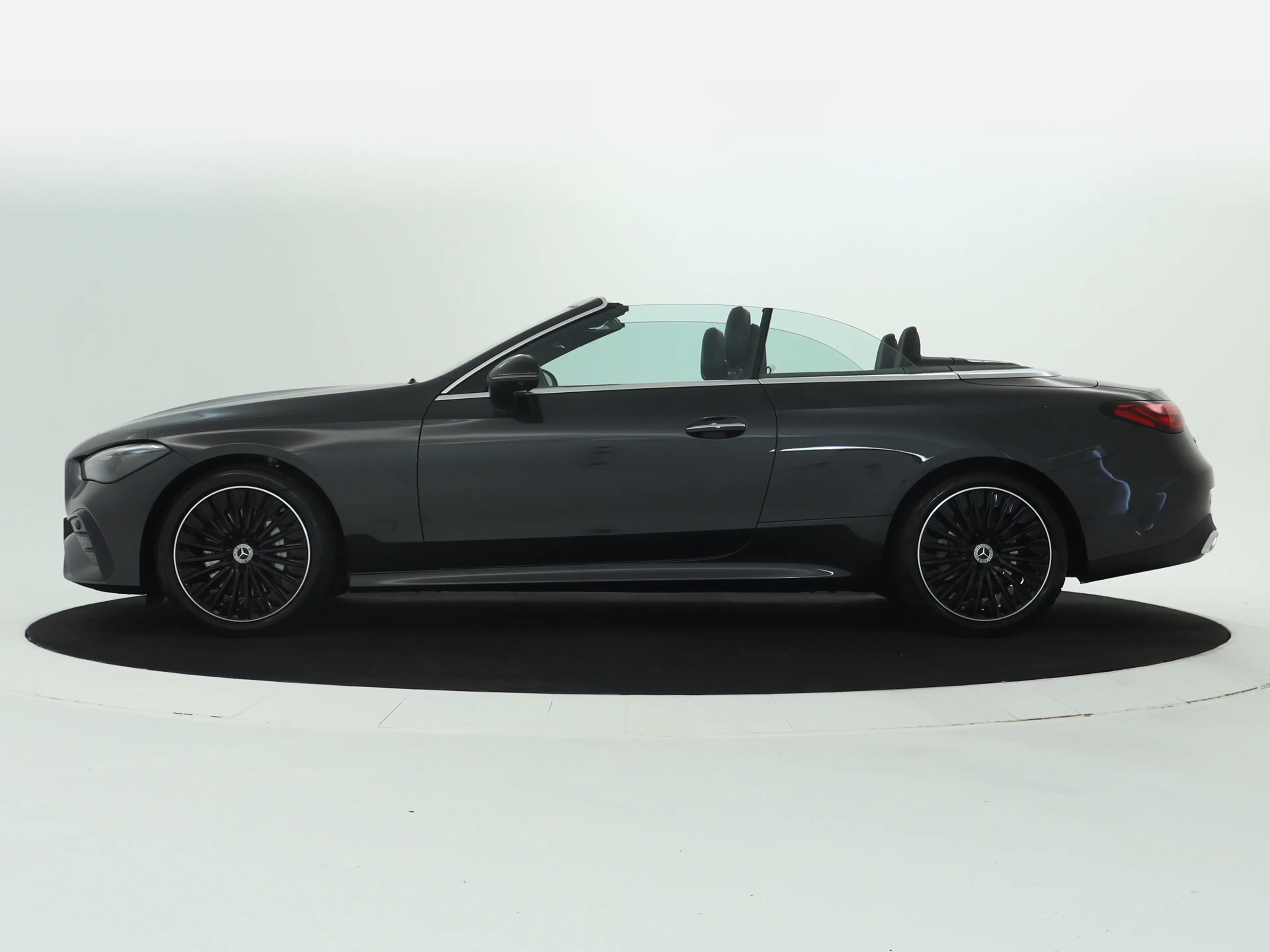 Mercedes-Benz CLE 180 Cabriolet AMG Line Premium pakket | Night pakket | — photo 3