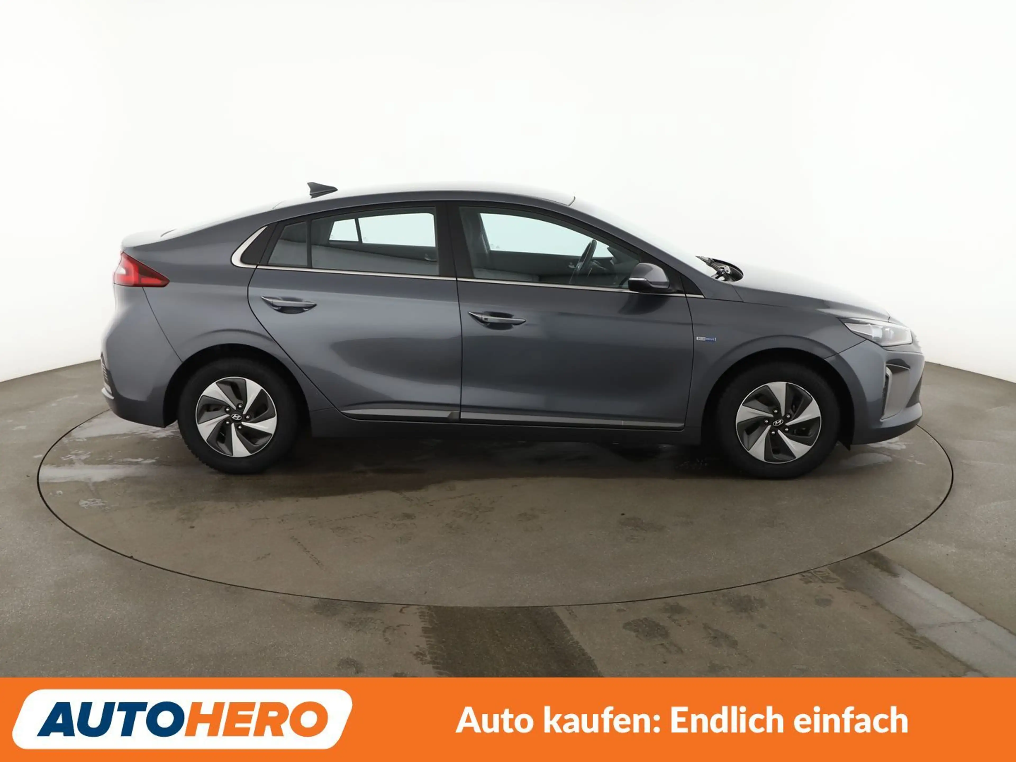 Hyundai IONIQ 1.6 Hybrid Style Aut.*NAV*XENON*ACC*CAM*PDC*SHZ* — photo 7