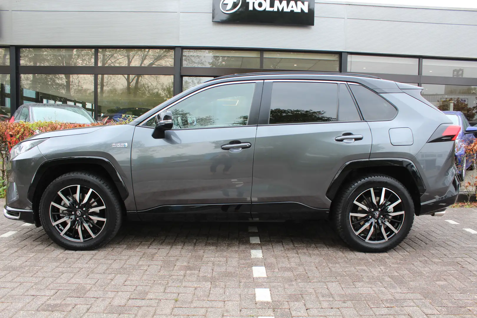 Toyota RAV 4 2.5 Plug-in Hybrid AWD Bi-Tone Plus | Rijklaar | P Grigio - 2