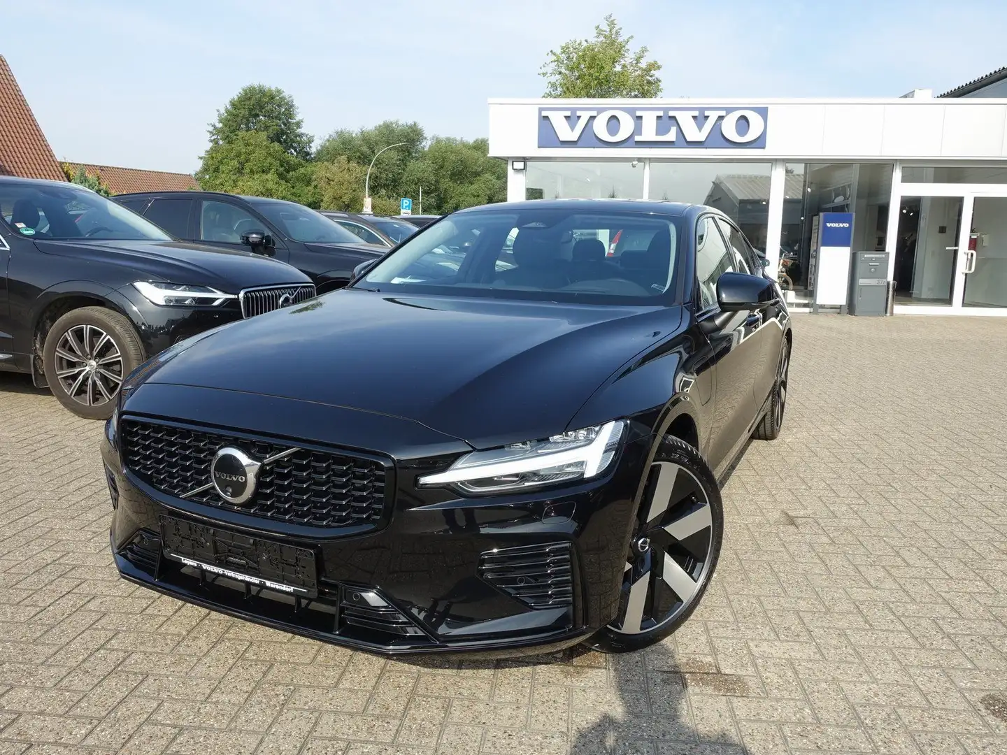Volvo S60 Recharge Ultimate T8 AWD/360°/B&W/Massage Schwarz - 1