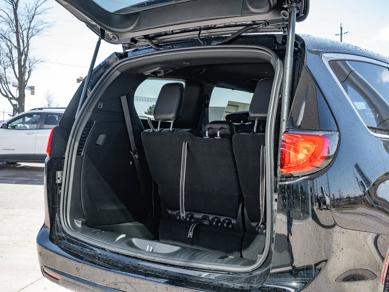 Chrysler Grand Caravan photo Chrysler Grand Caravan