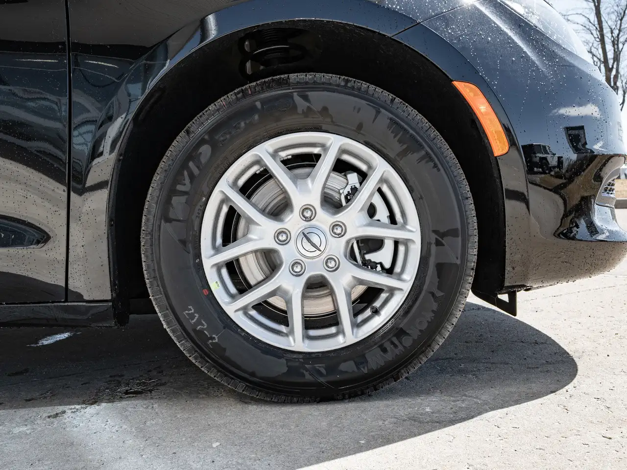 Chrysler Grand Caravan photo Chrysler Grand Caravan