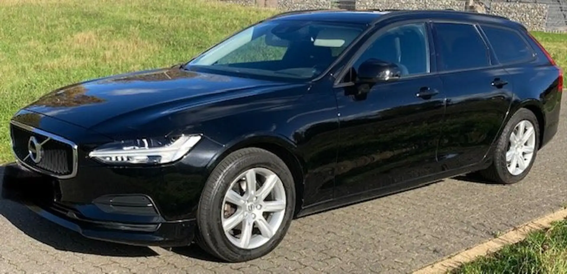 Volvo V90 V90 2.0 D3 AWD Kinetic Geartronic Noir - 1