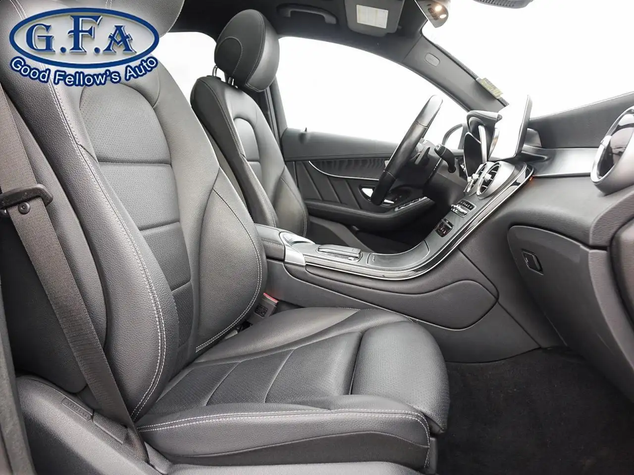 Mercedes-Benz GLC снимка Mercedes-Benz GLC