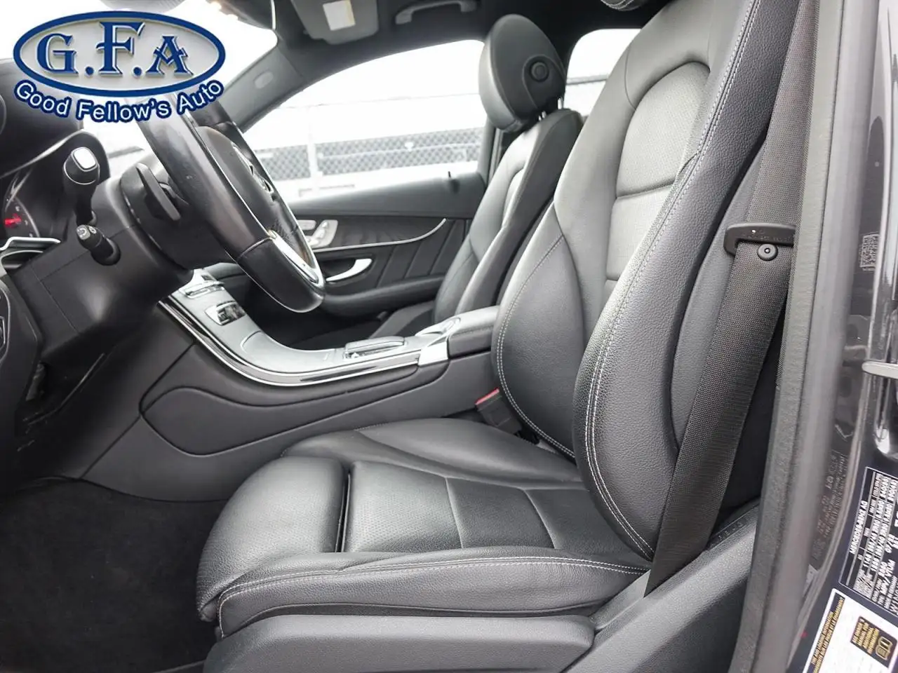Mercedes-Benz GLC снимка Mercedes-Benz GLC