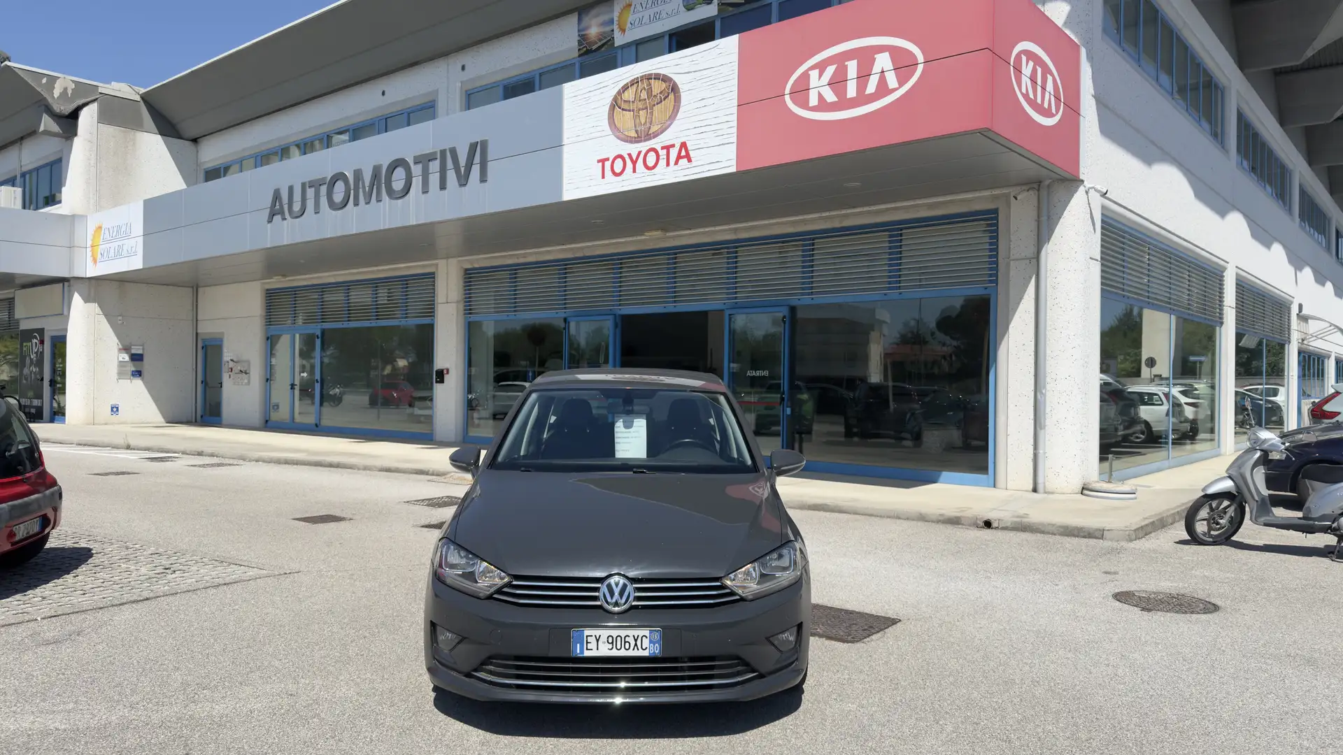 Volkswagen Golf Golf VII Sportsvan 1.6 tdi Comfortline 110cv dsg Grigio - 1