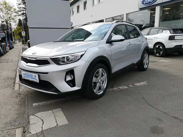 Kia Stonic 1,6 CRDI SCR ISG Silber