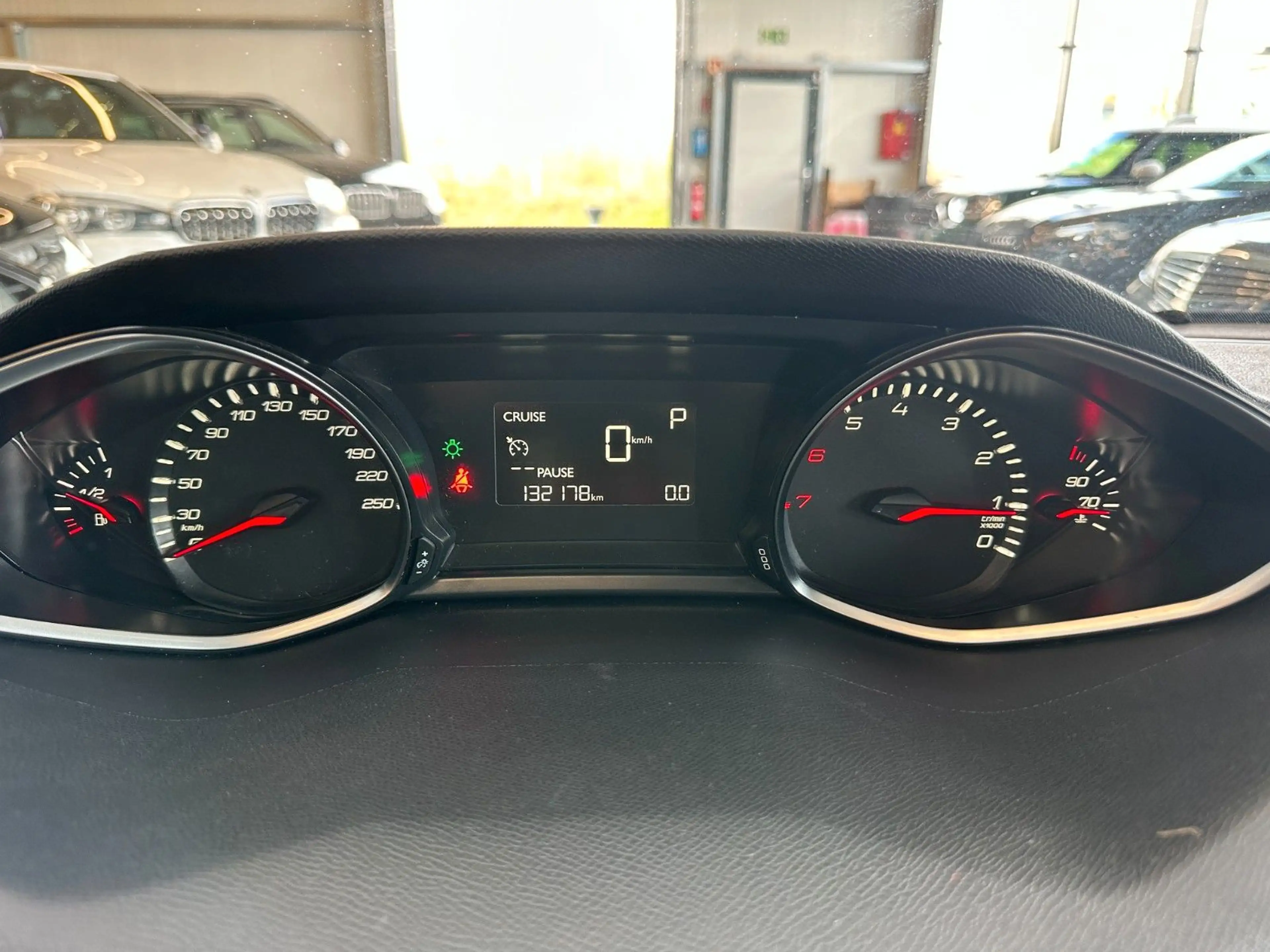 Peugeot 308 SW Active *PANO*KAMERA*KLIMA*PDC* — photo 13
