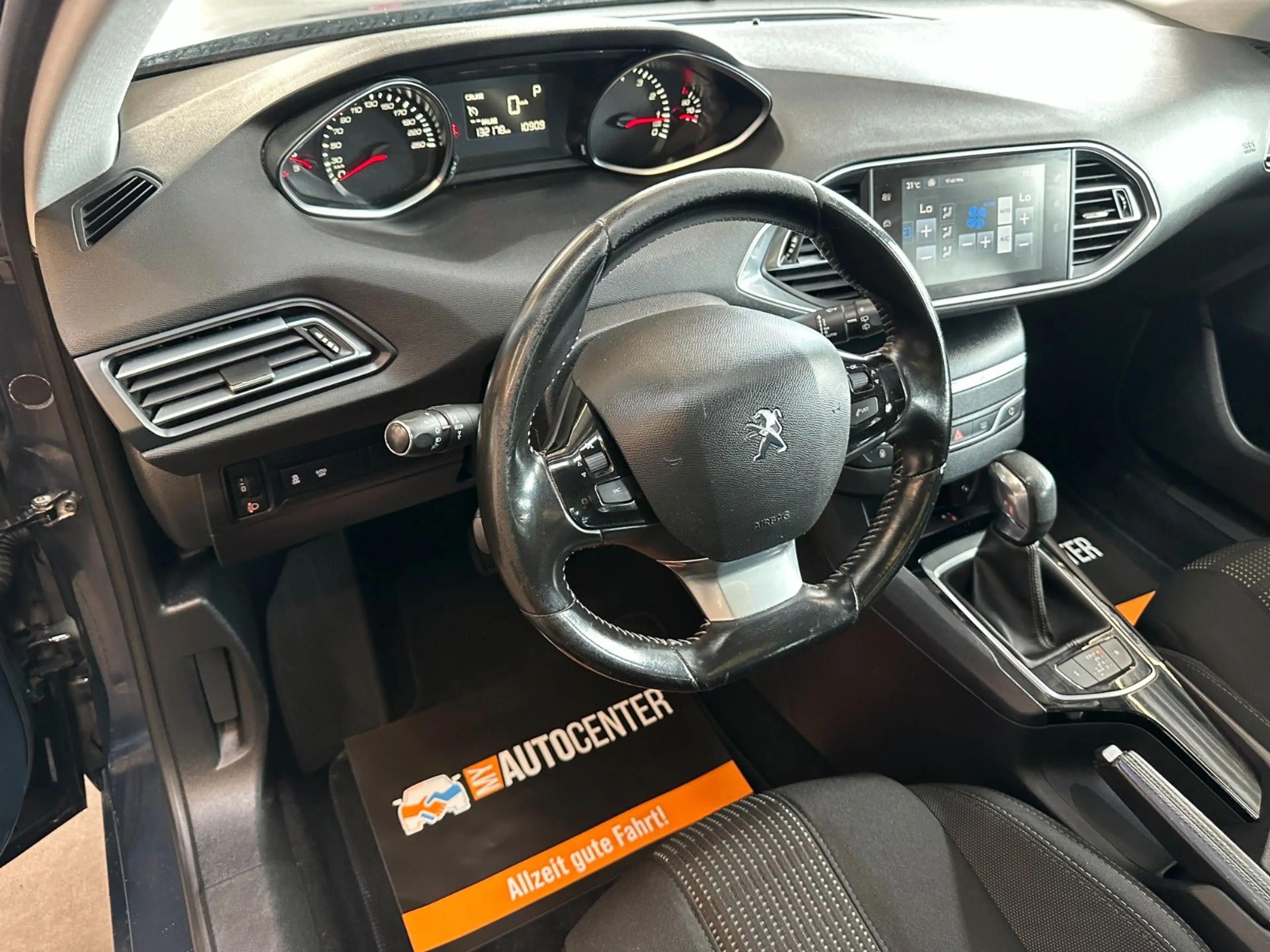 Peugeot 308 SW Active *PANO*KAMERA*KLIMA*PDC* — photo 10