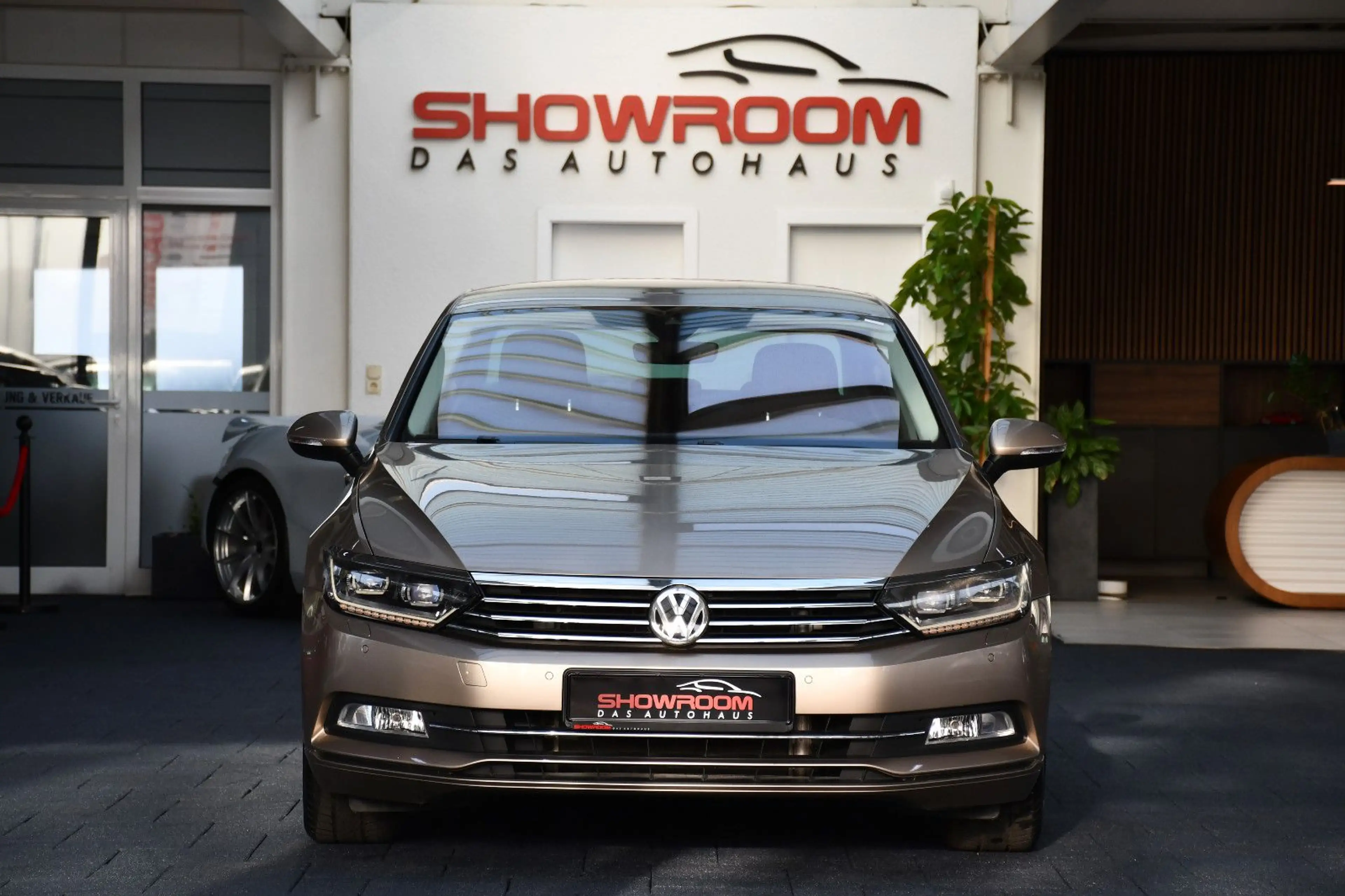 Volkswagen Passat Lim. Aut. Comfortline Navi Leder 21tkm! — photo 5