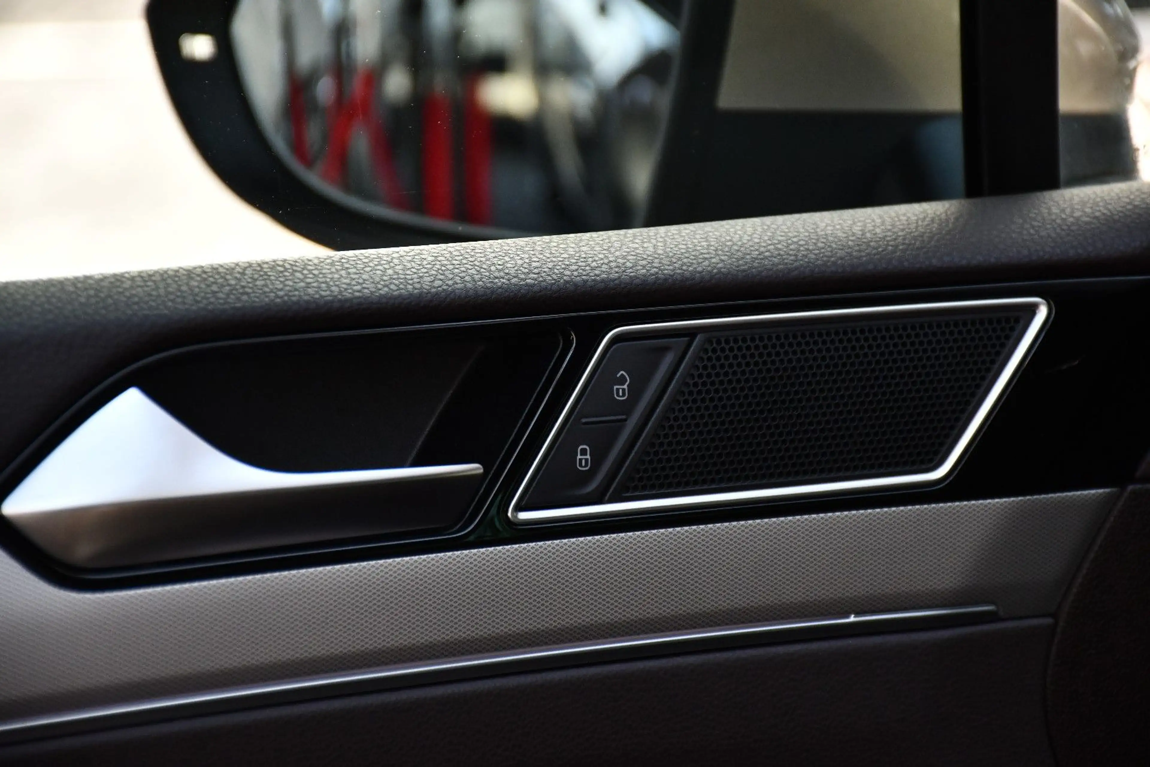 Volkswagen Passat Lim. Aut. Comfortline Navi Leder 21tkm! — photo 9