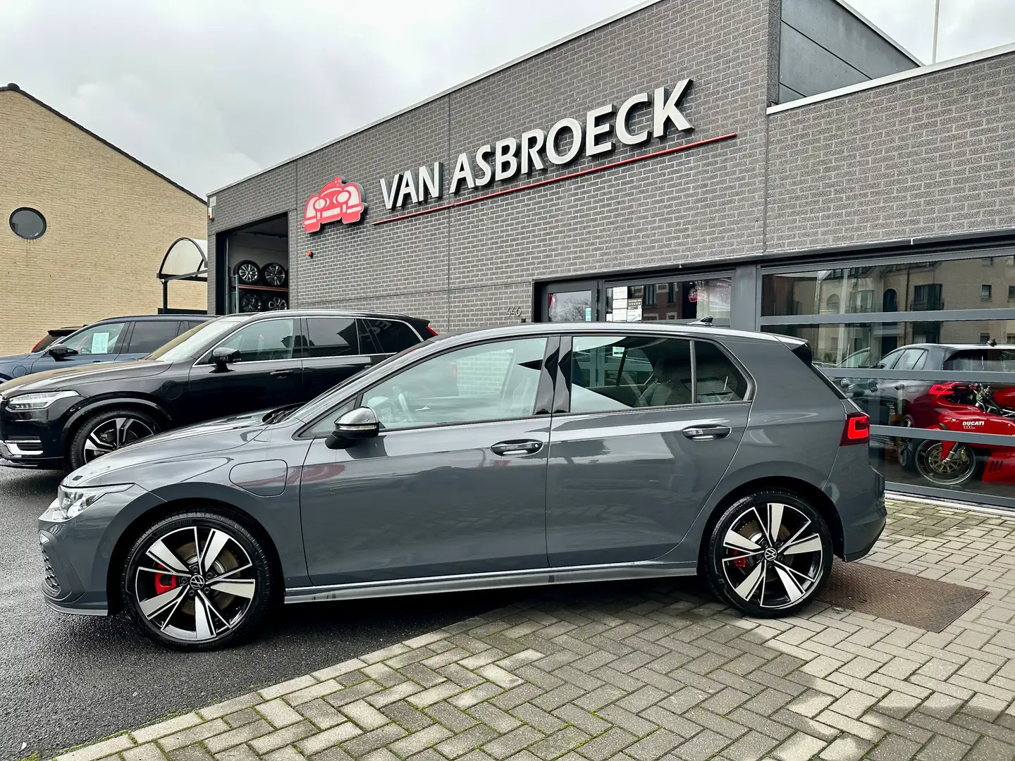 Volkswagen Golf GTE 1.4 TSi Plug-in Hybrid 245 PK * Black Pack Gris - 2