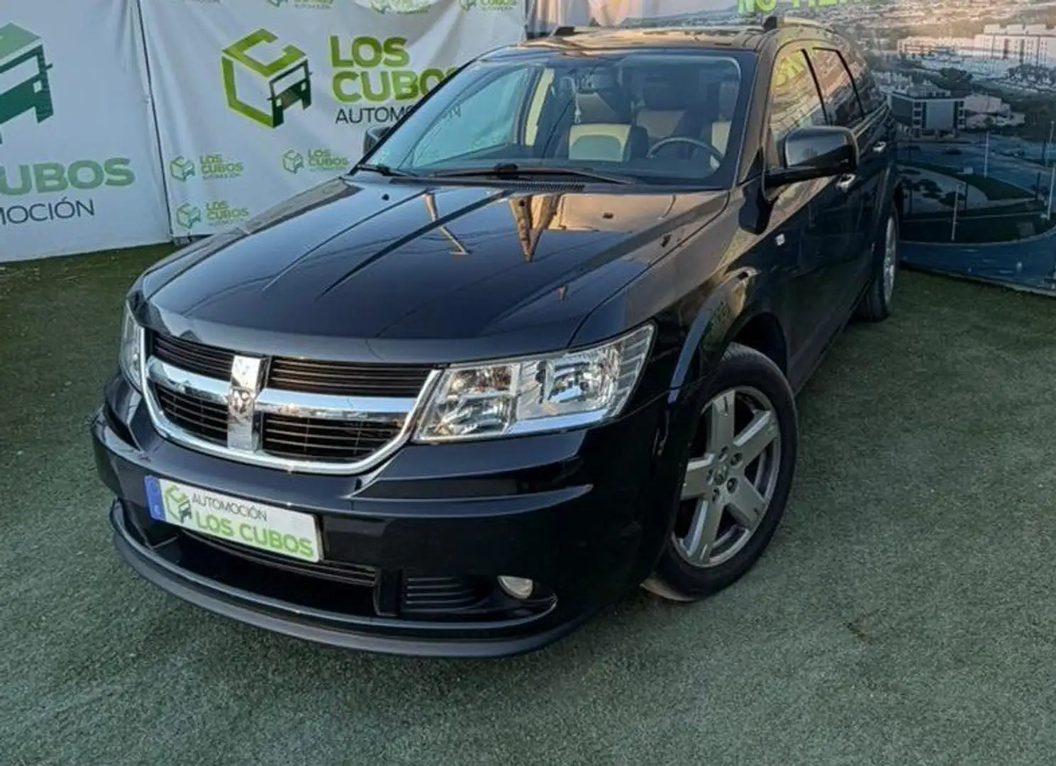 Dodge Journey 2.0 CRD SE (7 plazas) Schwarz - 1