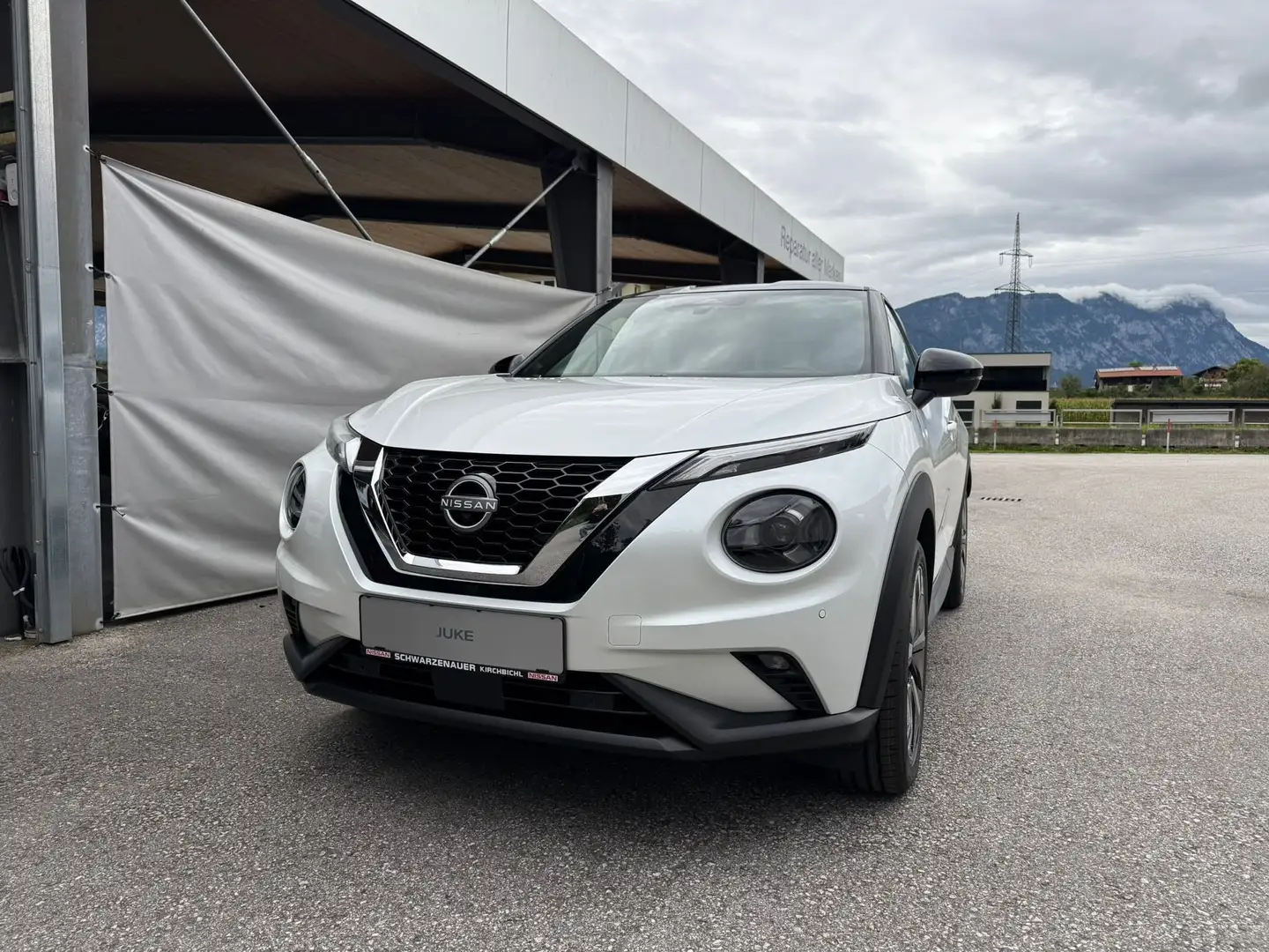 Nissan Juke N-Connecta+ Automatik Weiß - 1