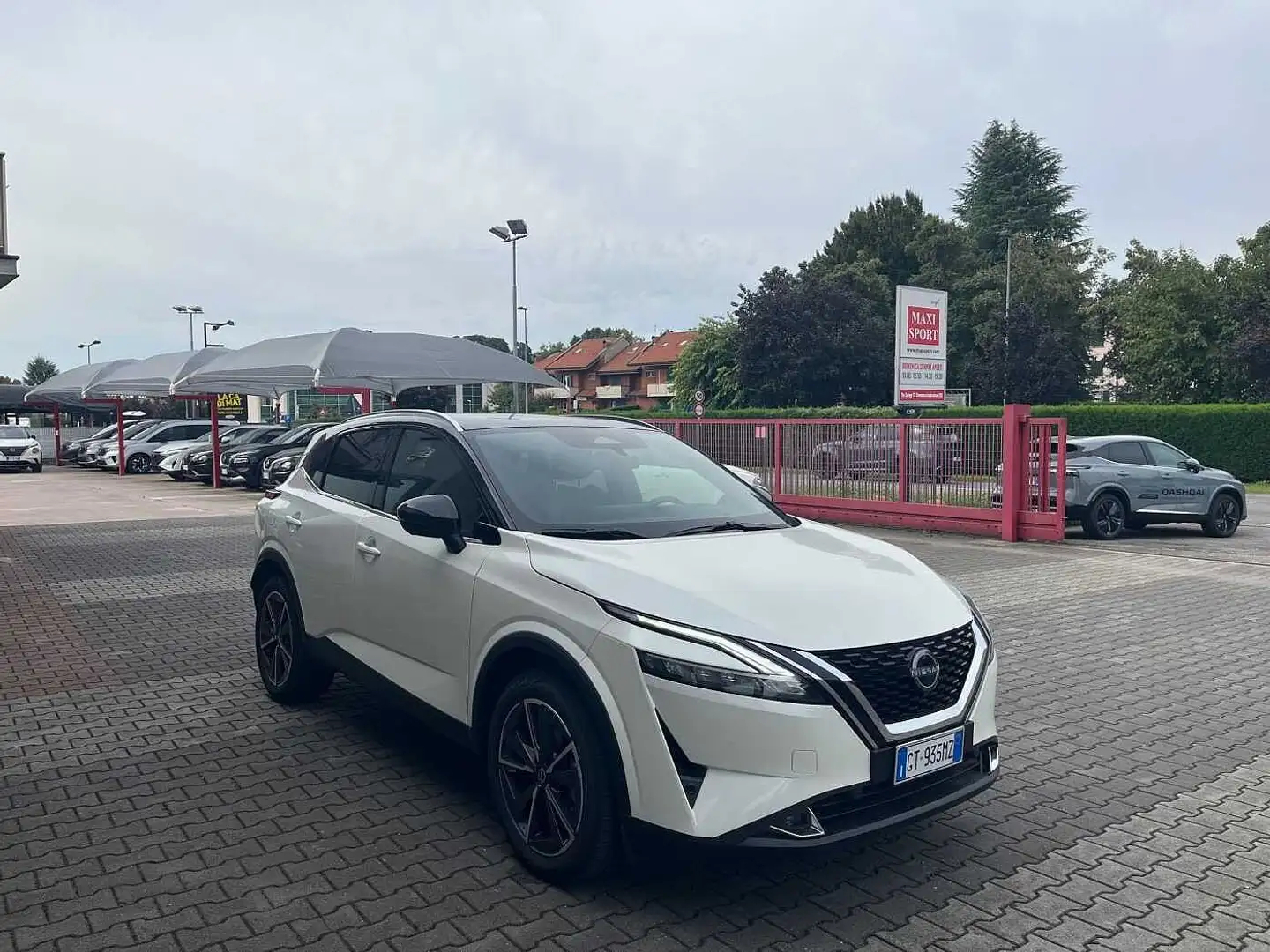 Nissan Qashqai 3ª serie MHEV 140 CV Tekna Bianco - 2