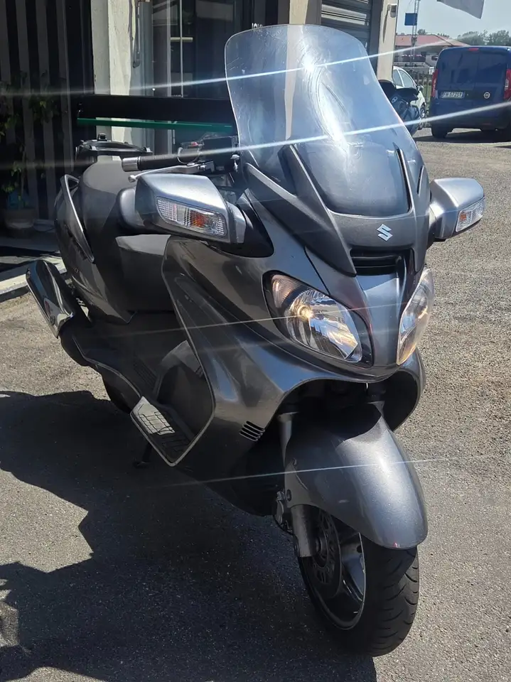 Suzuki Burgman 650