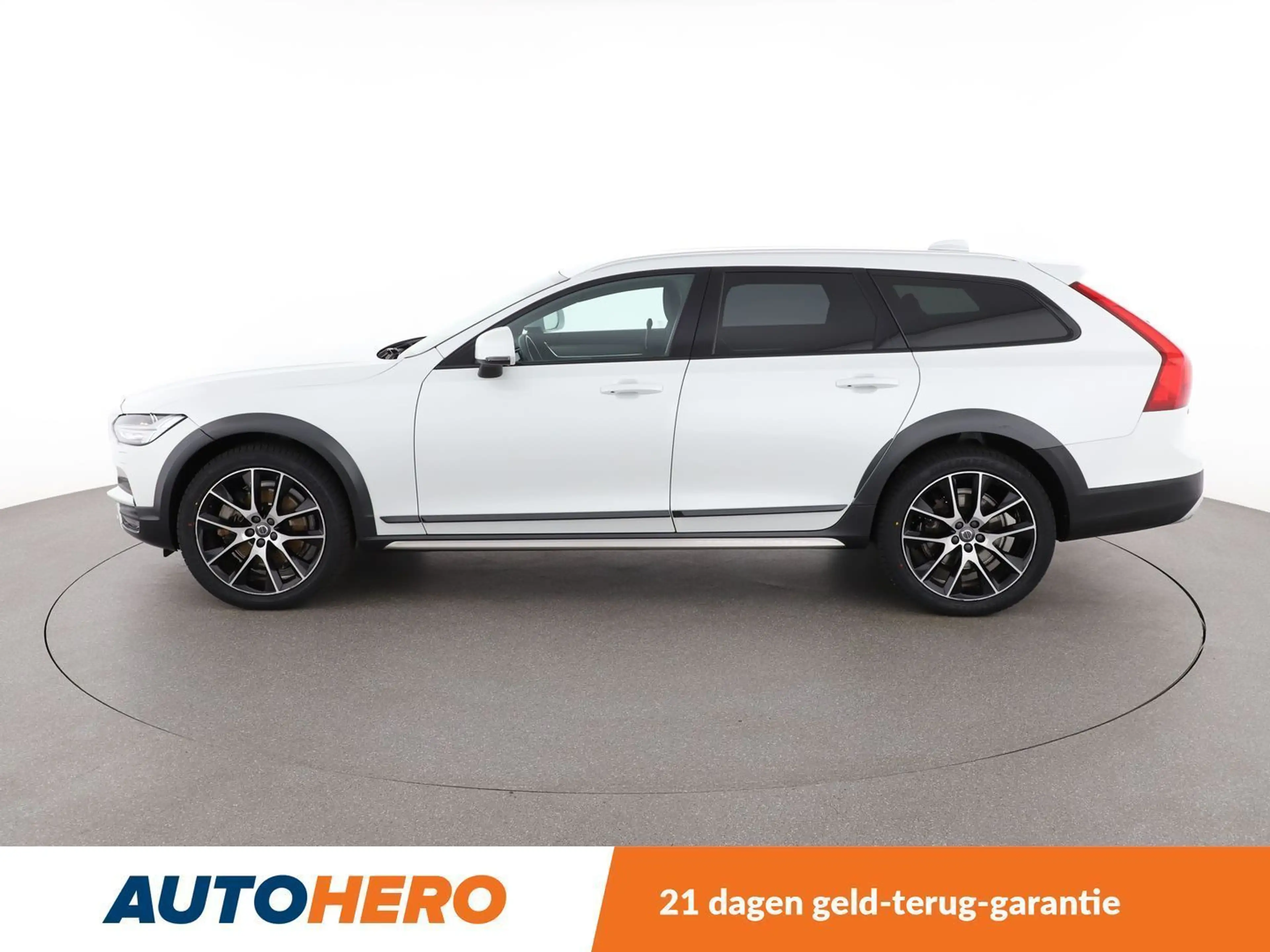 Volvo V90 Cross Country 2.0 T5 Pro AWD — photo 3