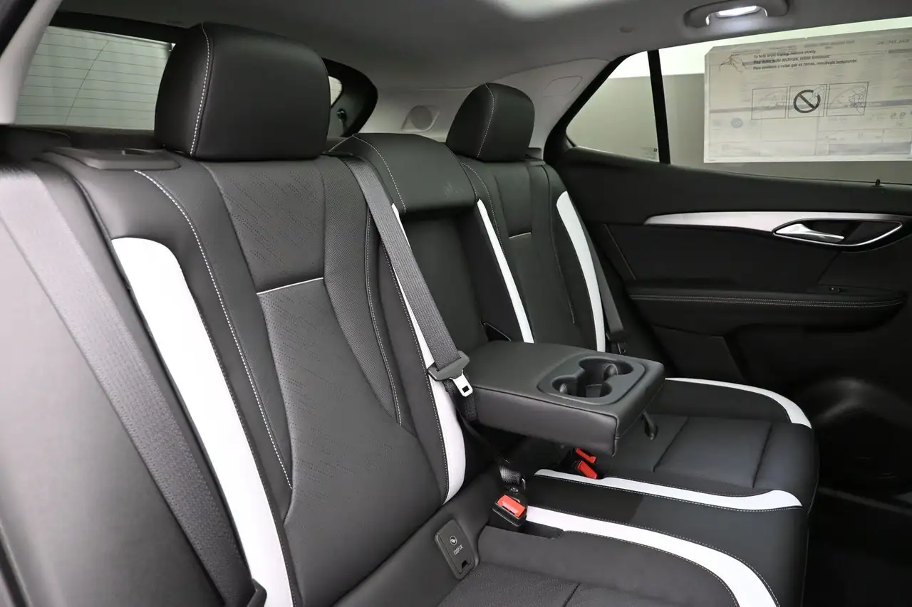 Buick Envision снимка Buick Envision