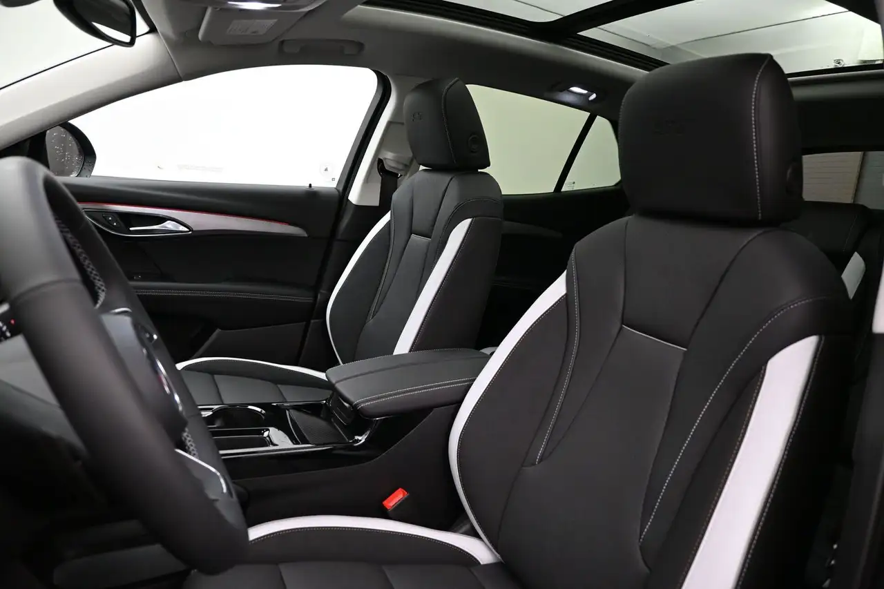 Buick Envision снимка Buick Envision