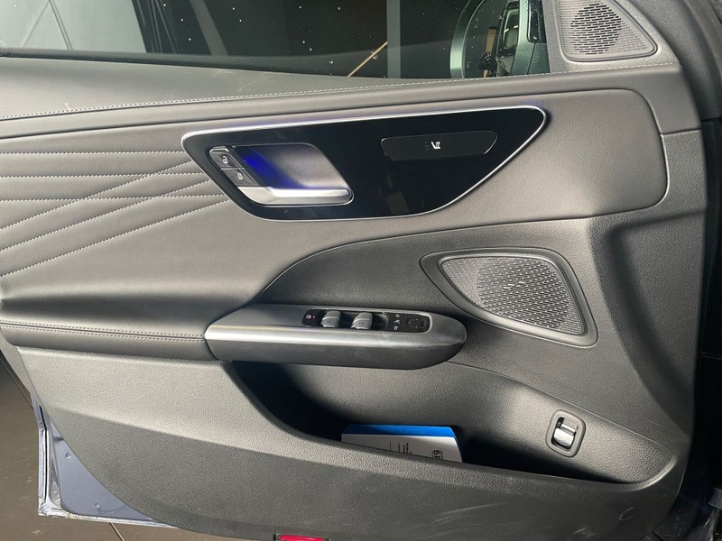 Mercedes-Benz C 300 4M T AVANTGARDE+PANO+AHK+VOLLLEDER+360° — photo 5