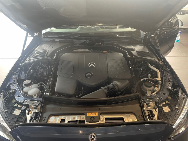 Mercedes-Benz C 300 4M T AVANTGARDE+PANO+AHK+VOLLLEDER+360° — photo 4