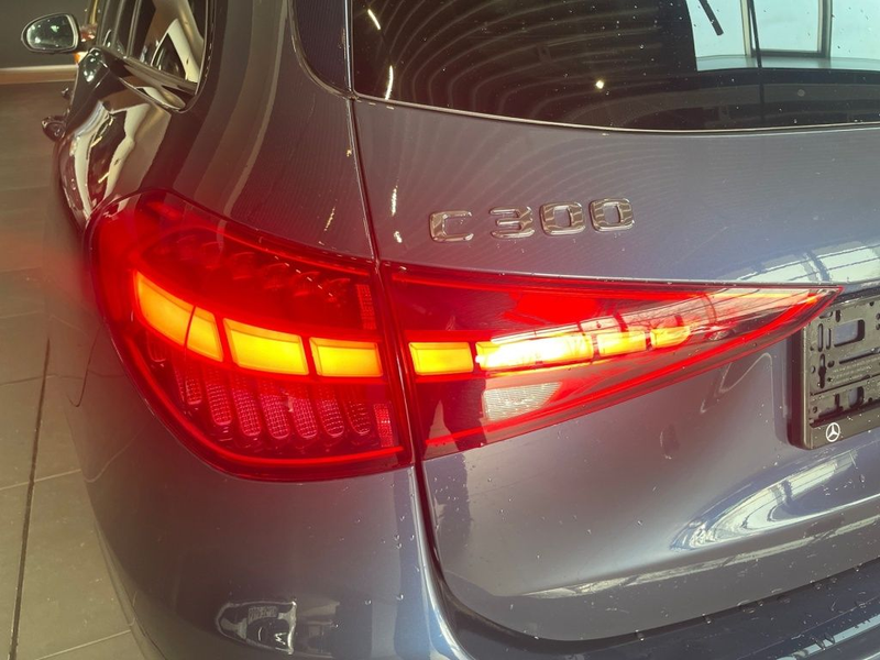 Mercedes-Benz C 300 4M T AVANTGARDE+PANO+AHK+VOLLLEDER+360° — photo 10