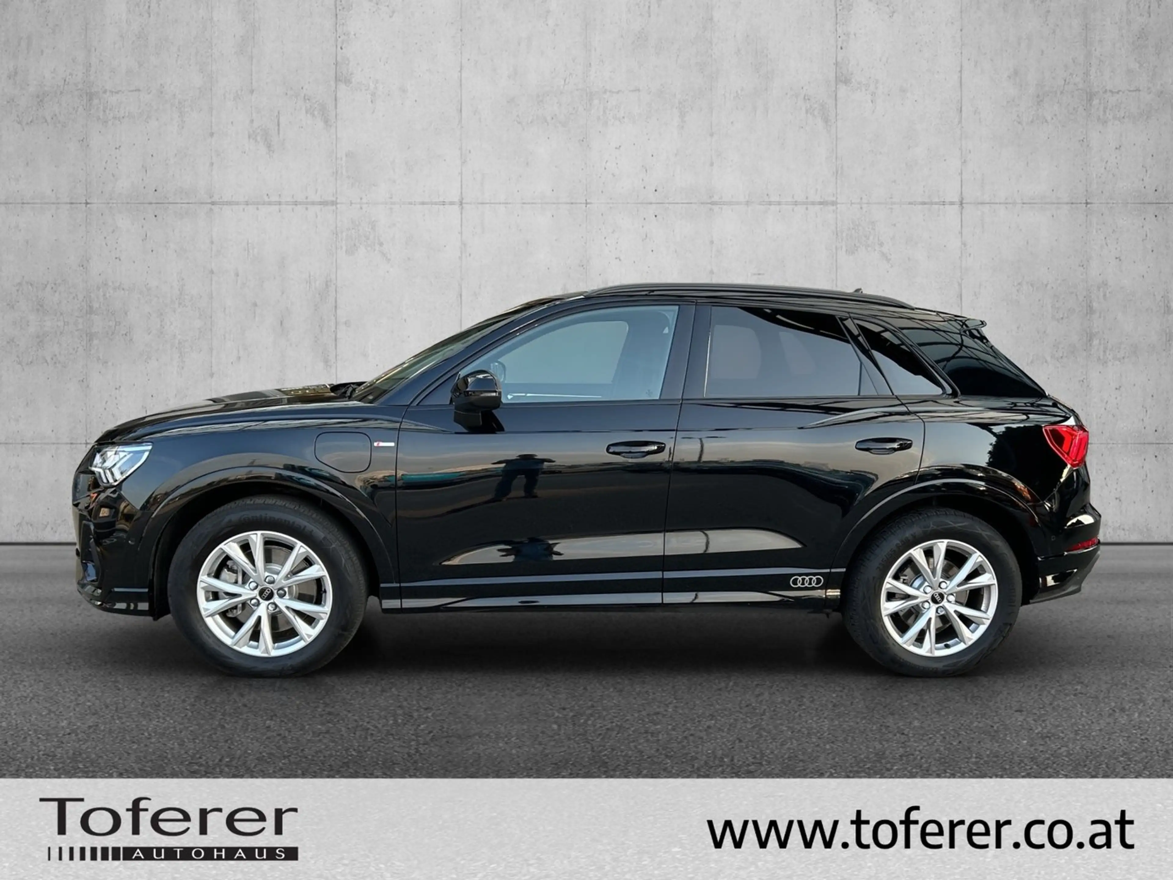 Audi Q3 e-tron 45 TFSI e S line exterieur — photo 3