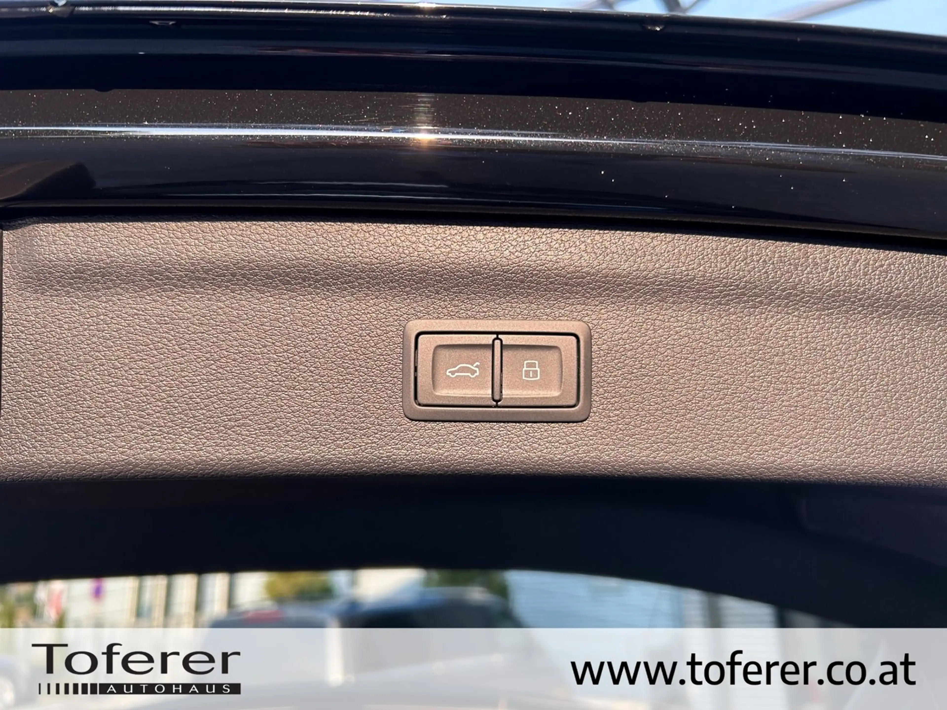 Audi Q3 e-tron 45 TFSI e S line exterieur — photo 10
