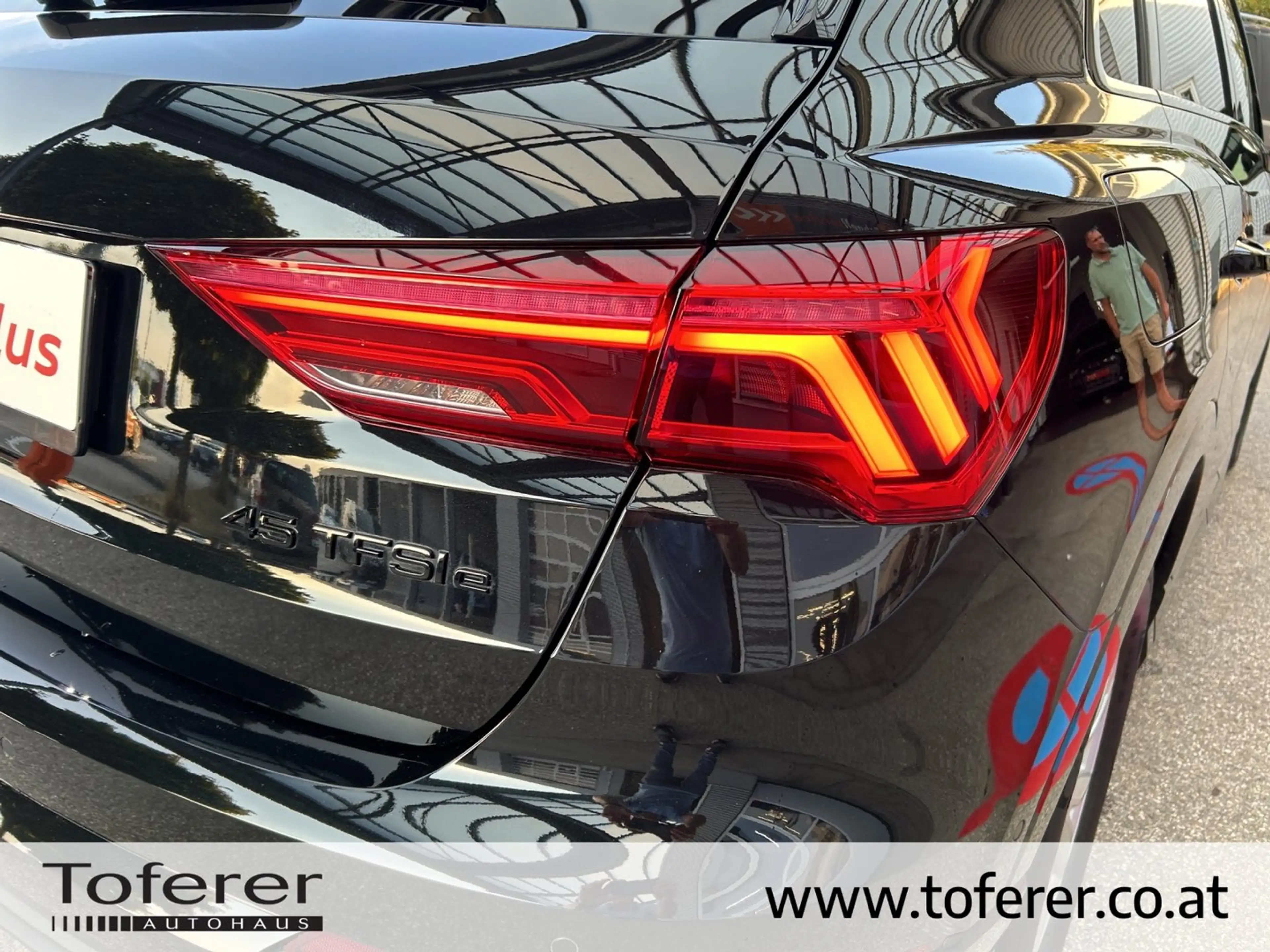 Audi Q3 e-tron 45 TFSI e S line exterieur — photo 8