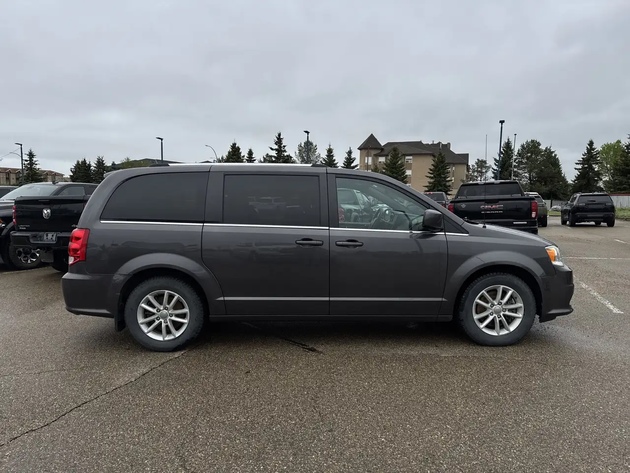Dodge Grand Caravan снимка Dodge Grand Caravan
