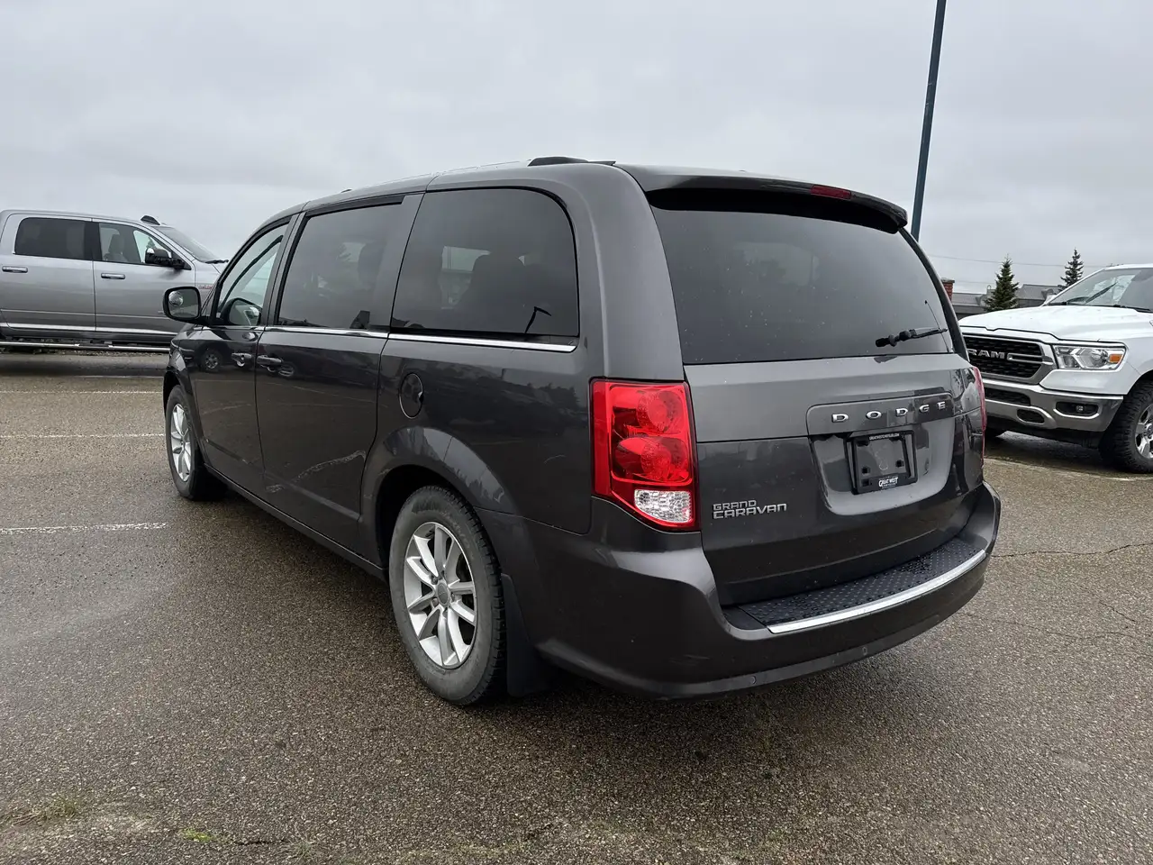 Dodge Grand Caravan снимка Dodge Grand Caravan