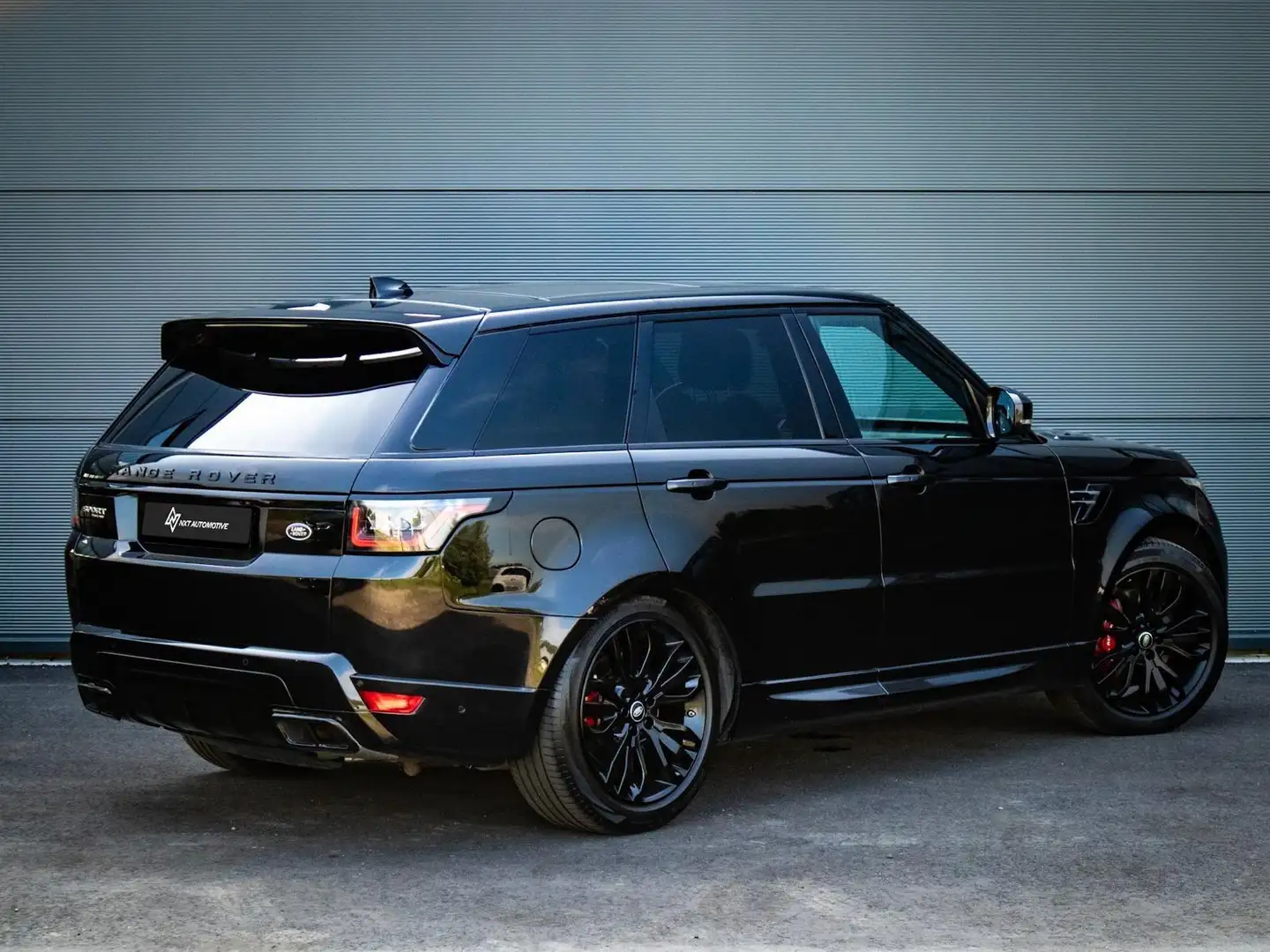 Land Rover Range Rover Sport P400e Dynamic Zwart - 2