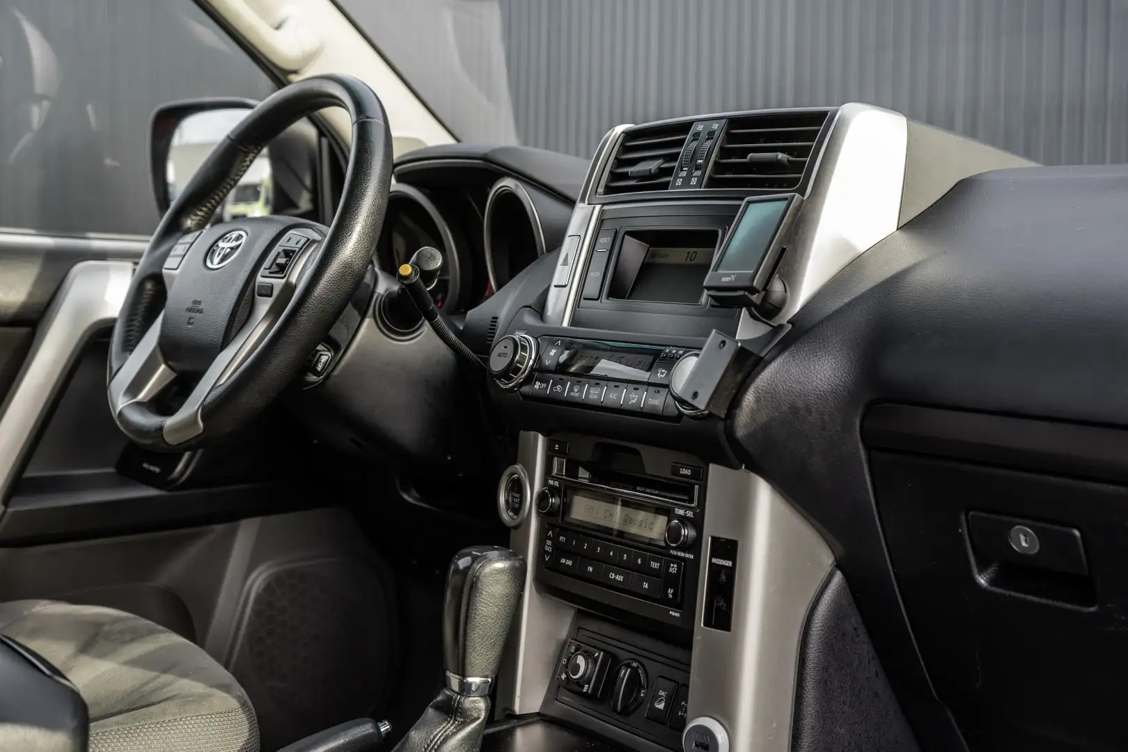 Toyota Land Cruiser 3.0 D-4D-F VX | 190 PK | Automaat | Camera | Cruis Rood - 2