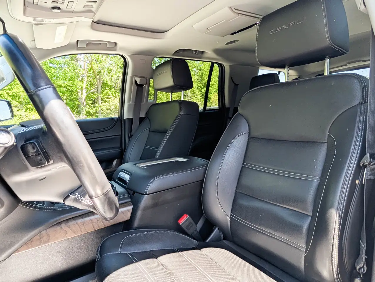 GMC Yukon снимка GMC Yukon