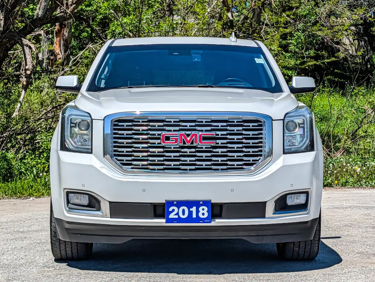 GMC Yukon снимка GMC Yukon
