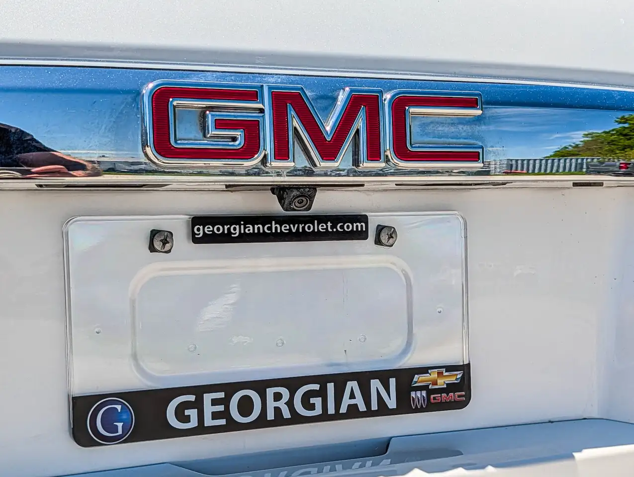 GMC Yukon снимка GMC Yukon