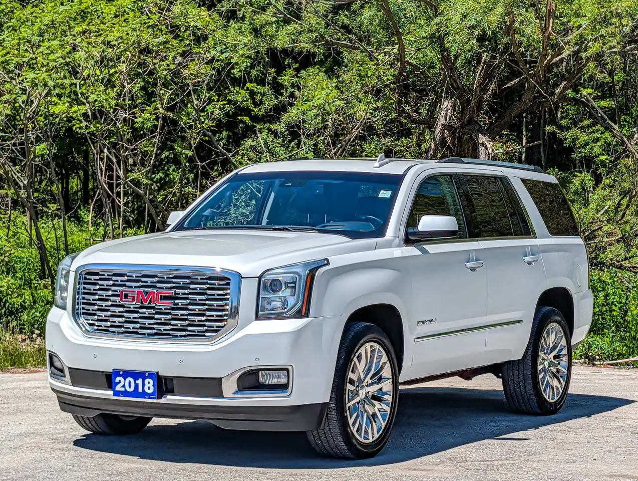 GMC Yukon снимка GMC Yukon