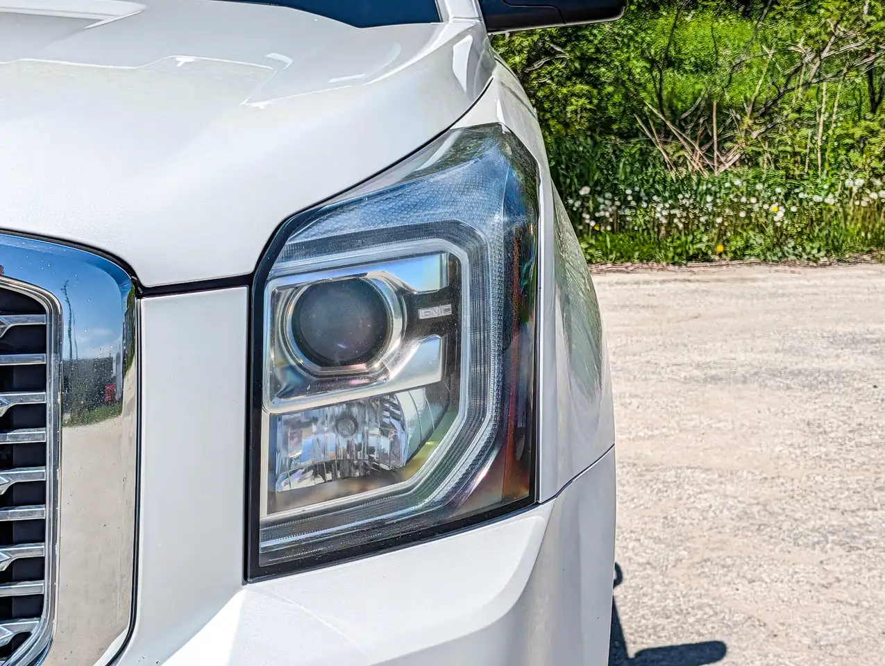 GMC Yukon снимка GMC Yukon
