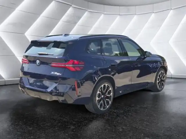 BMW X3 view 4