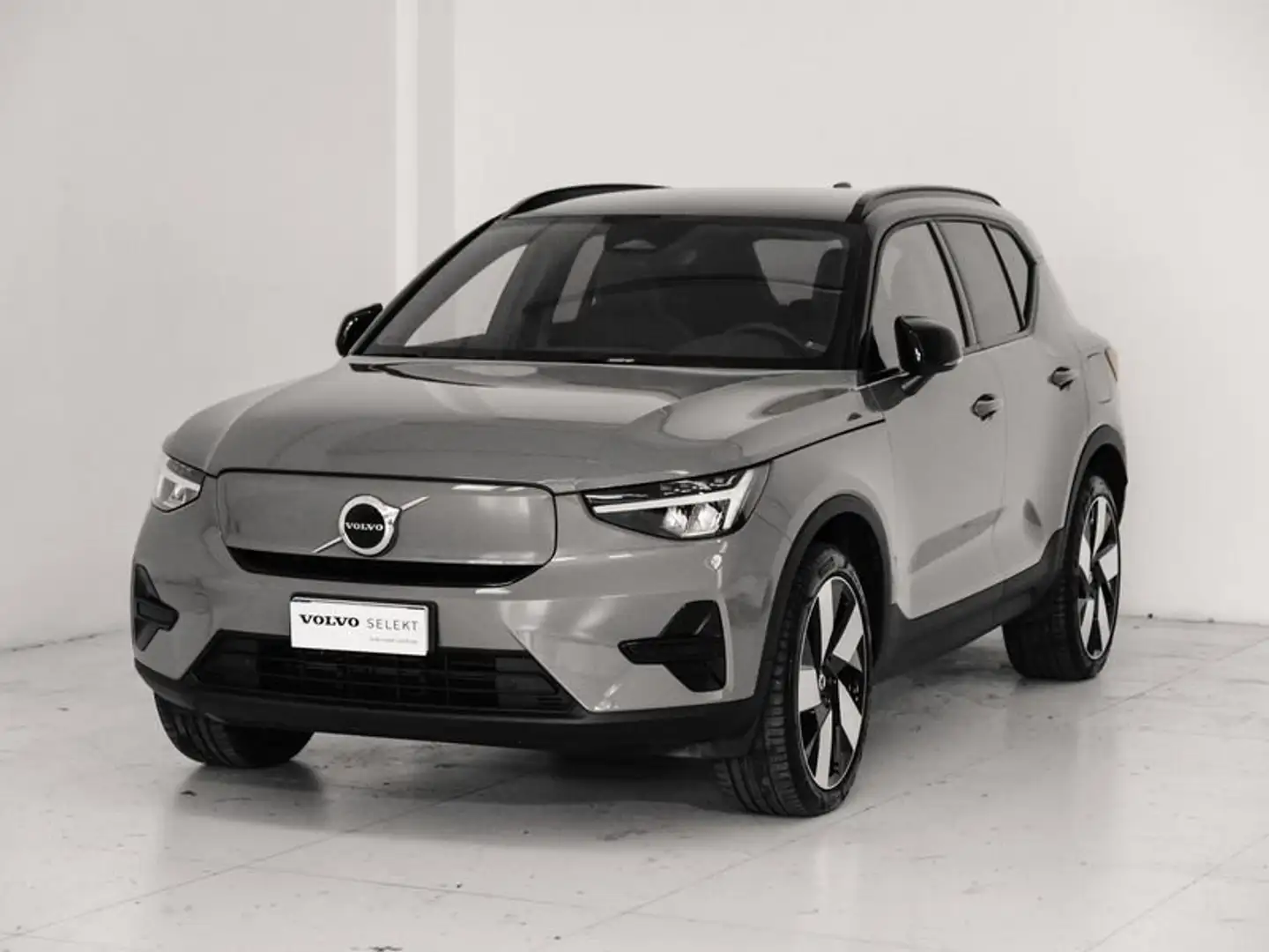 Volvo XC40 Recharge Pure Electric Plus Gris - 1