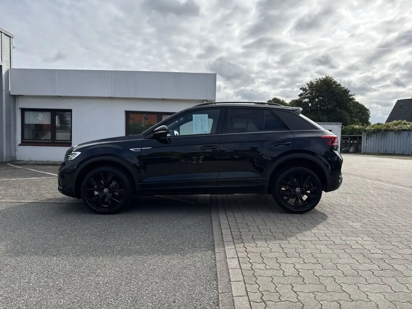 Volkswagen T-Roc R-Line 2.0 TDI DSG BlackStyle AHK ACC KAM Klima Schwarz - 2