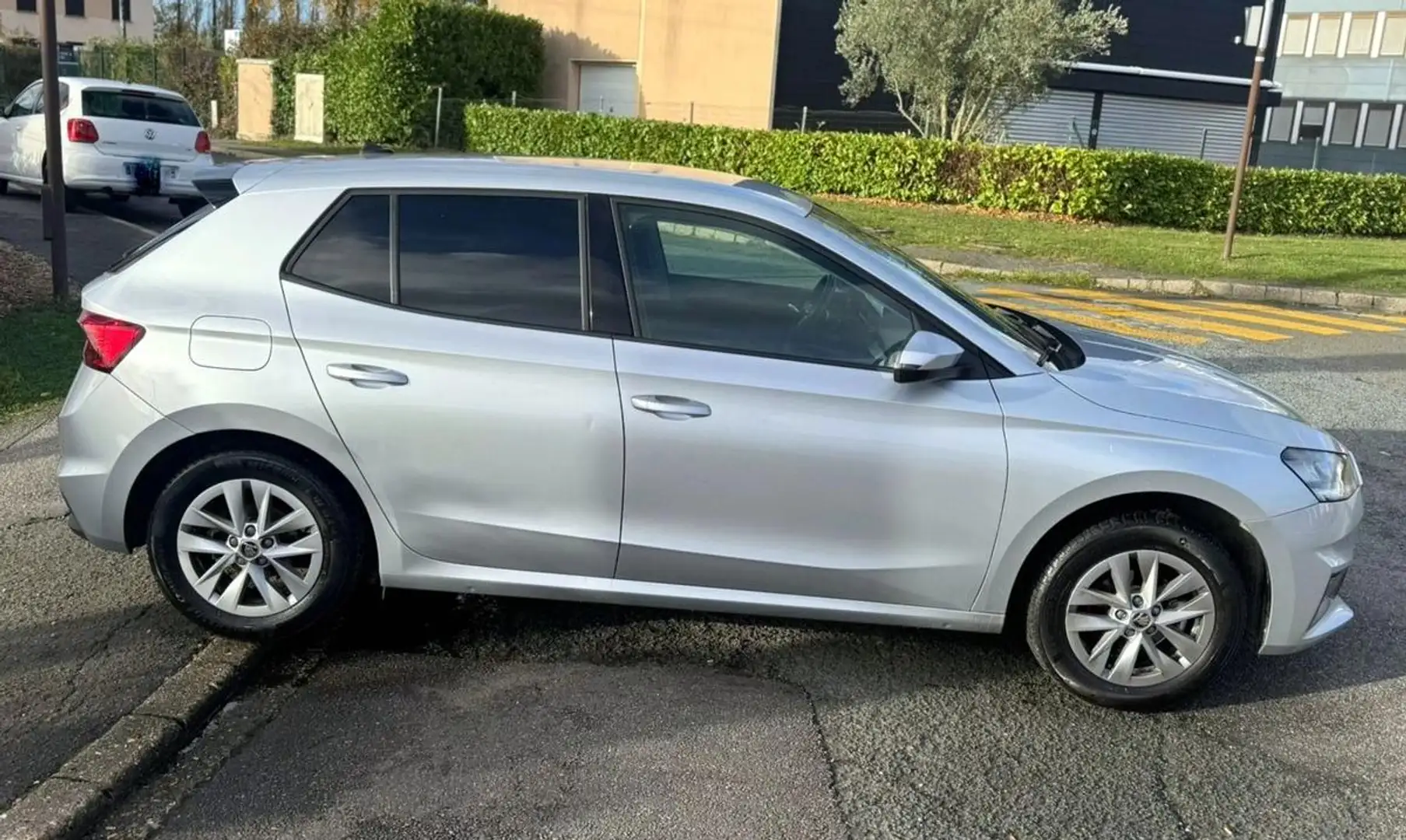 Skoda Fabia Ambition 1.0 TSI 95CV BVM5 8325HT ENTRETIEN COMPLET ET A JOUR Noir - 2