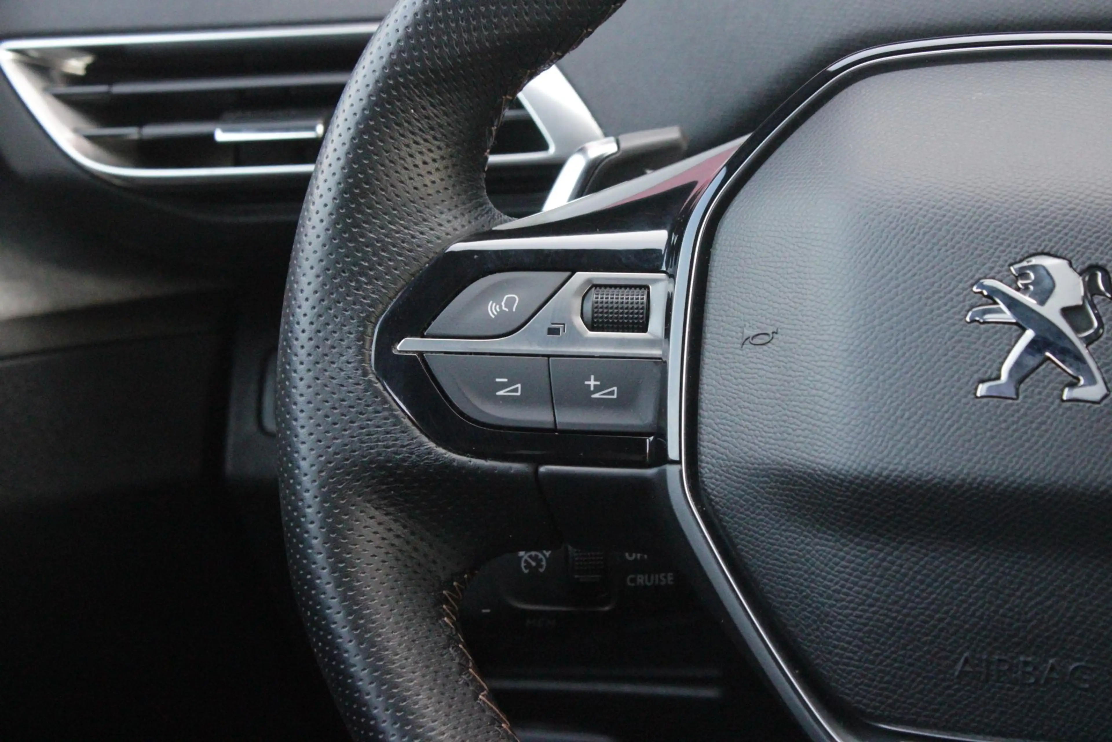 Peugeot 3008 1.6 HYbrid 225PK GT PACK BUSINESS BLACK PACK | AFN — photo 31