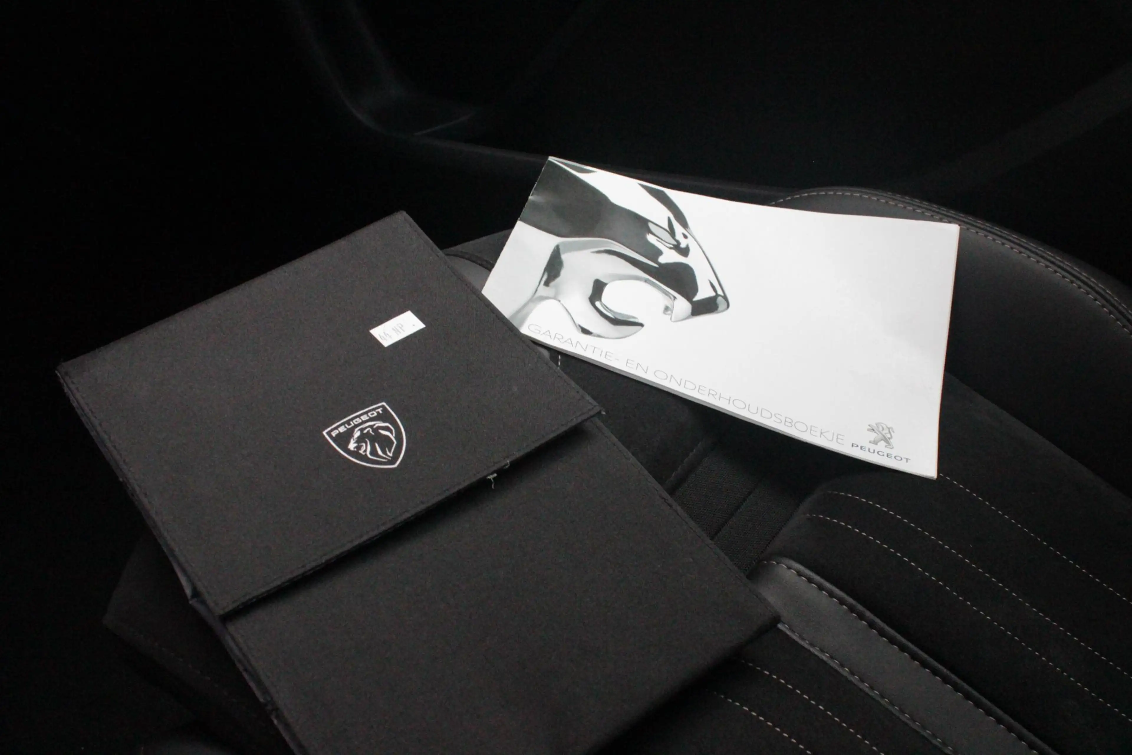 Peugeot 3008 1.6 HYbrid 225PK GT PACK BUSINESS BLACK PACK | AFN — photo 19