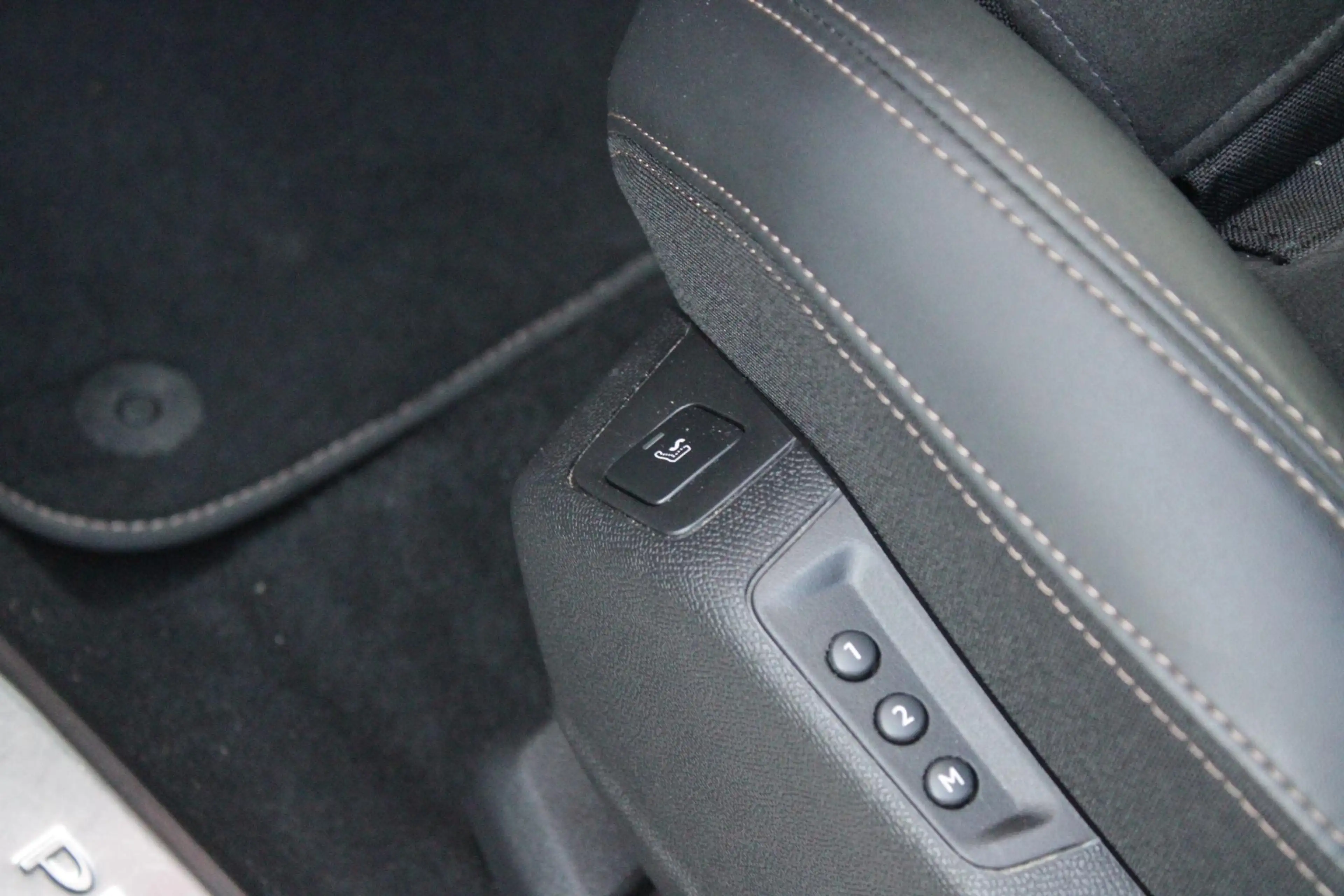 Peugeot 3008 1.6 HYbrid 225PK GT PACK BUSINESS BLACK PACK | AFN — photo 18