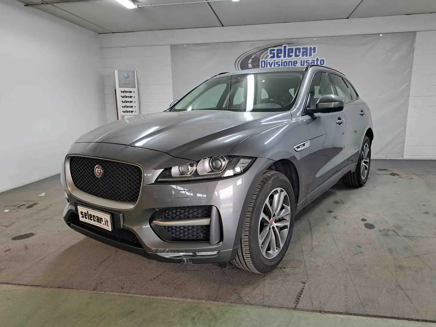 Jaguar F-Pace F-Pace 2015 2.0d i4 R-Sport awd 180cv auto my19 Gris - 1
