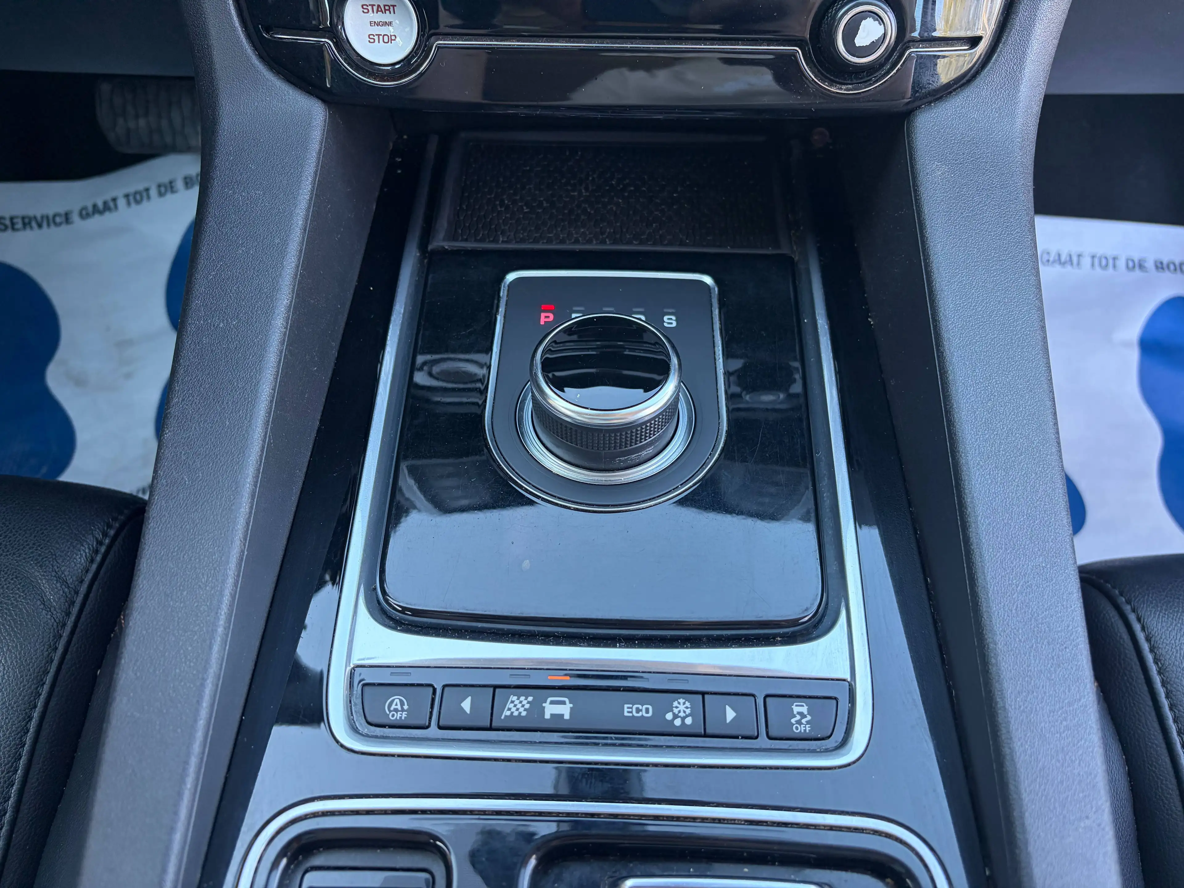 Jaguar F-Pace F-Pace 2.0 D AWD Prestige — photo 13