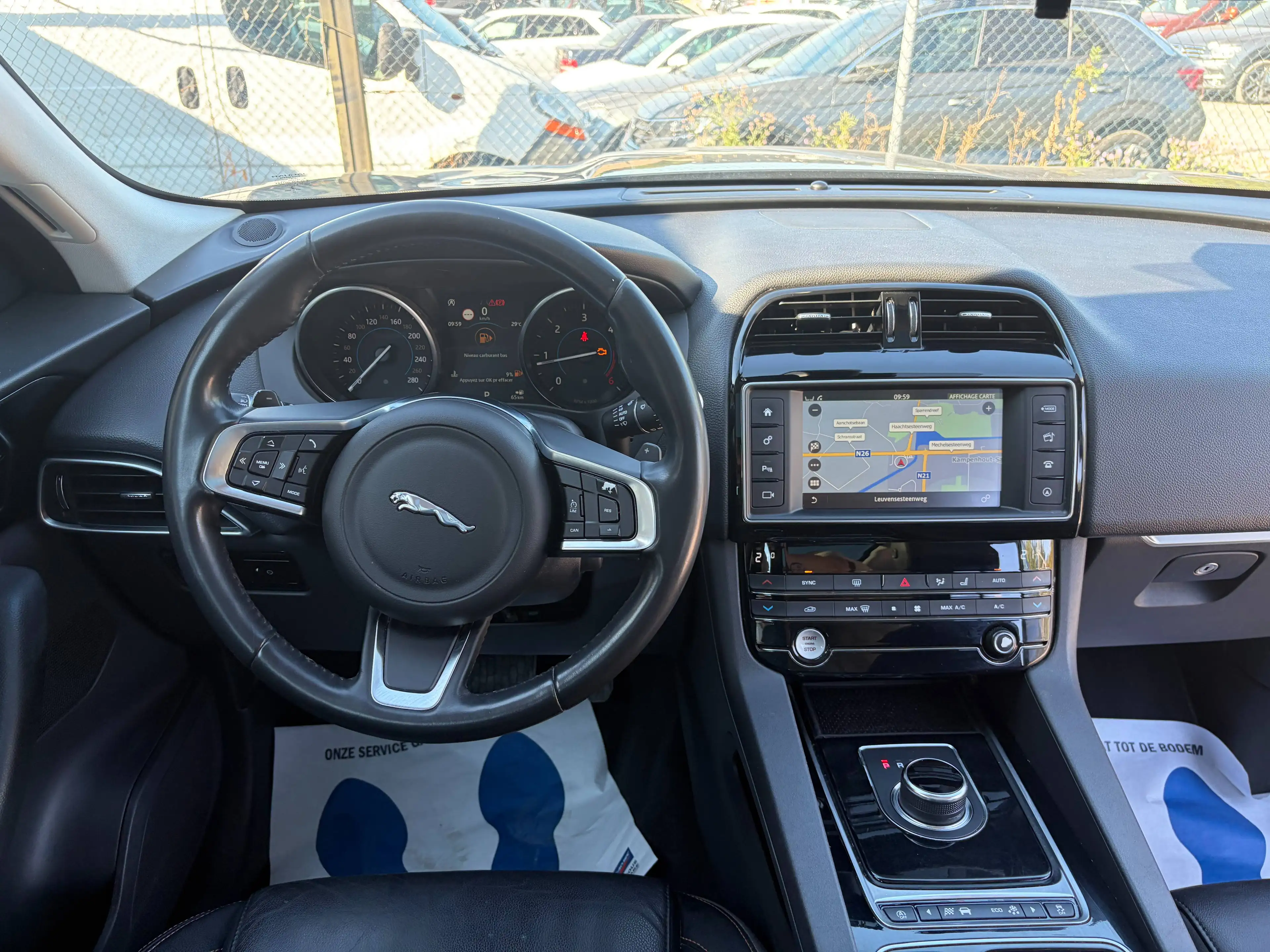 Jaguar F-Pace F-Pace 2.0 D AWD Prestige — photo 12